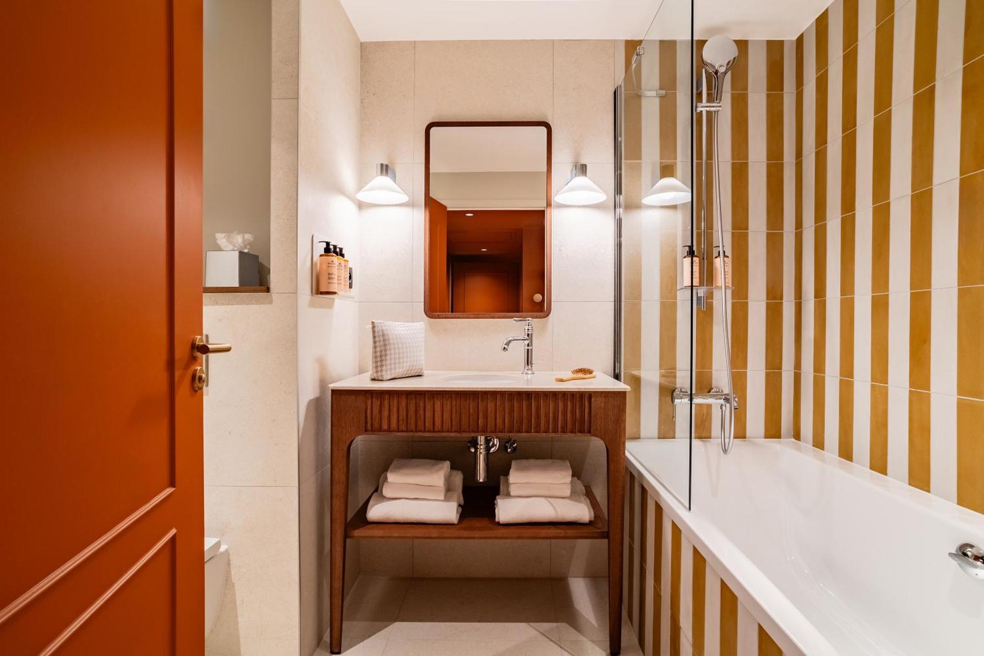 Two-Bedroom Suite,1756394889:JPEG
