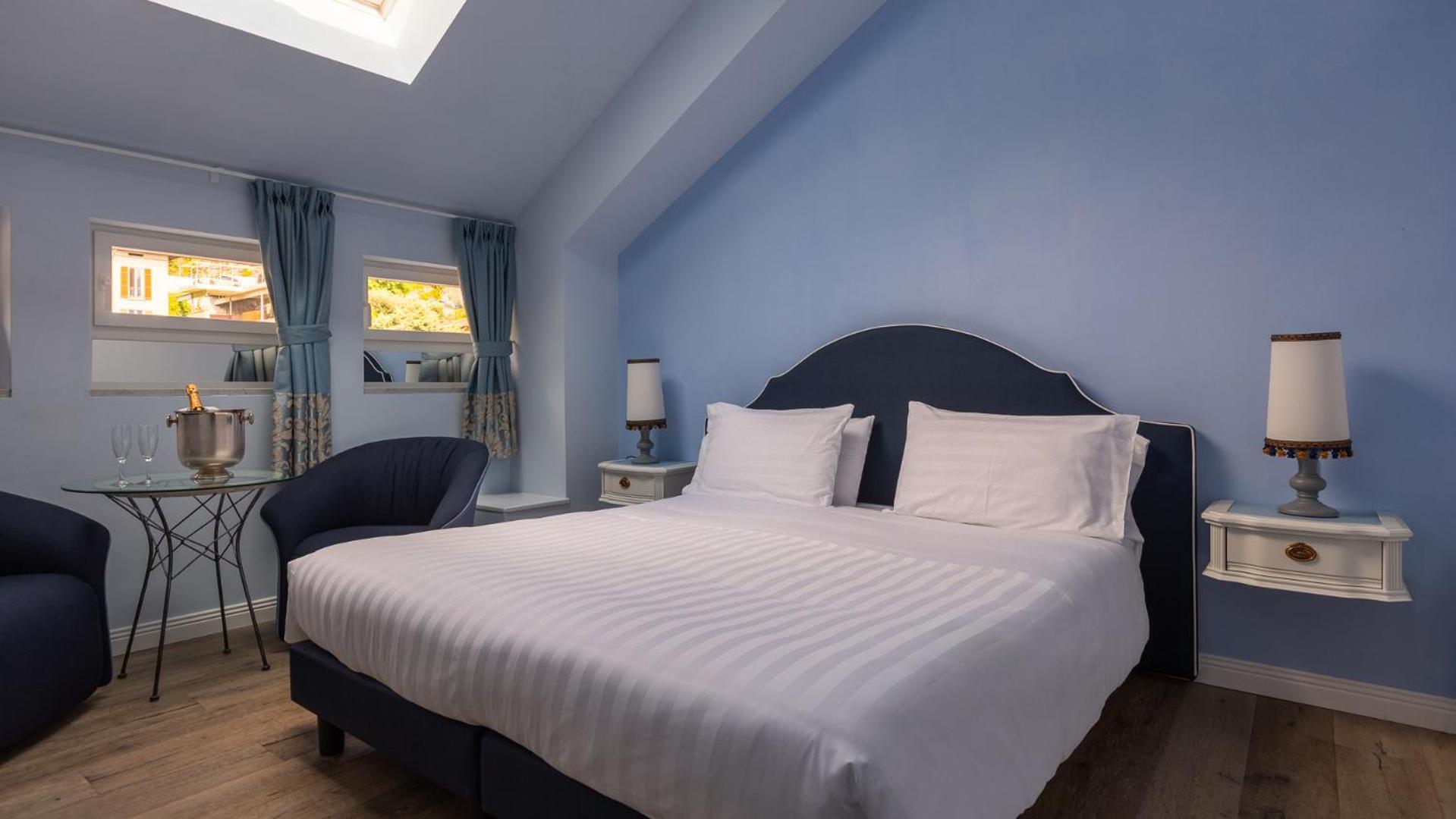 Classic Room,1756416194:JPEG