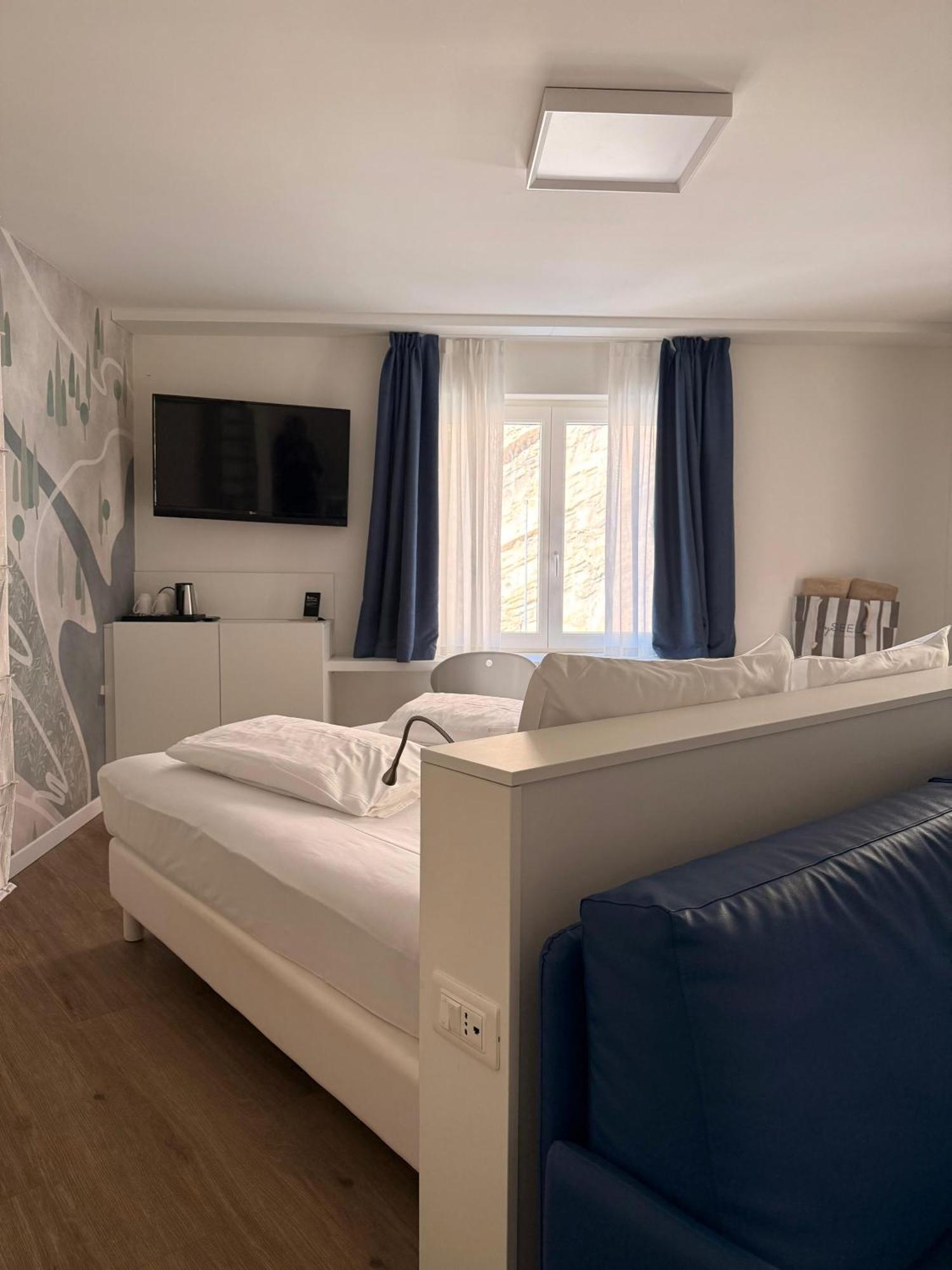 Deluxe Double Room Terrace Lake View