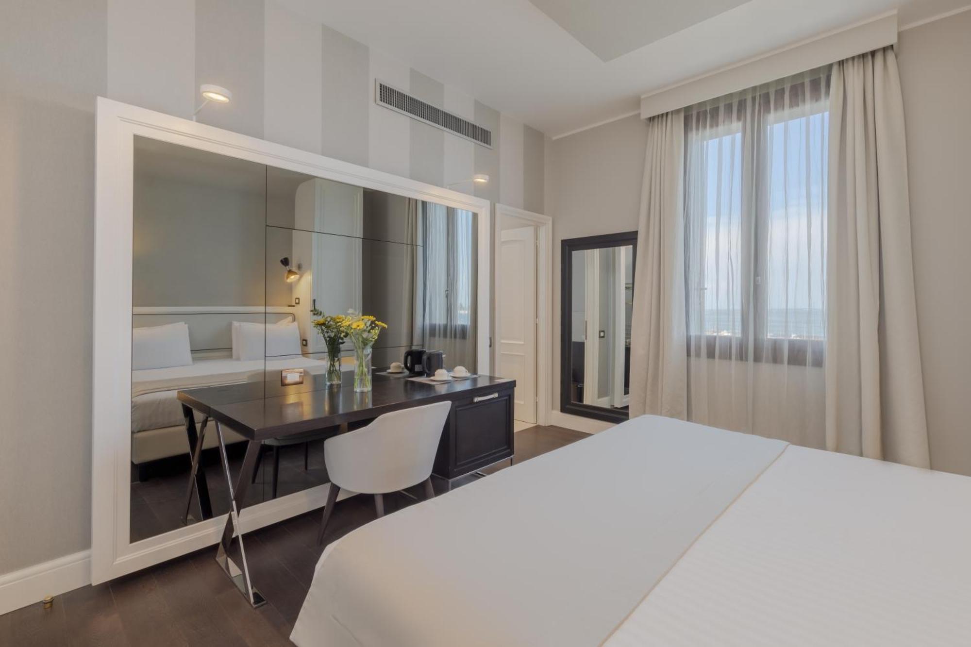 Superior Laguna Double or Twin Room