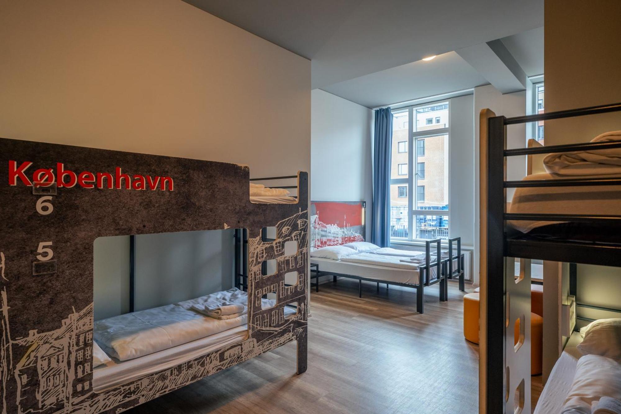 Bed 6-Bed Dormitory Room
