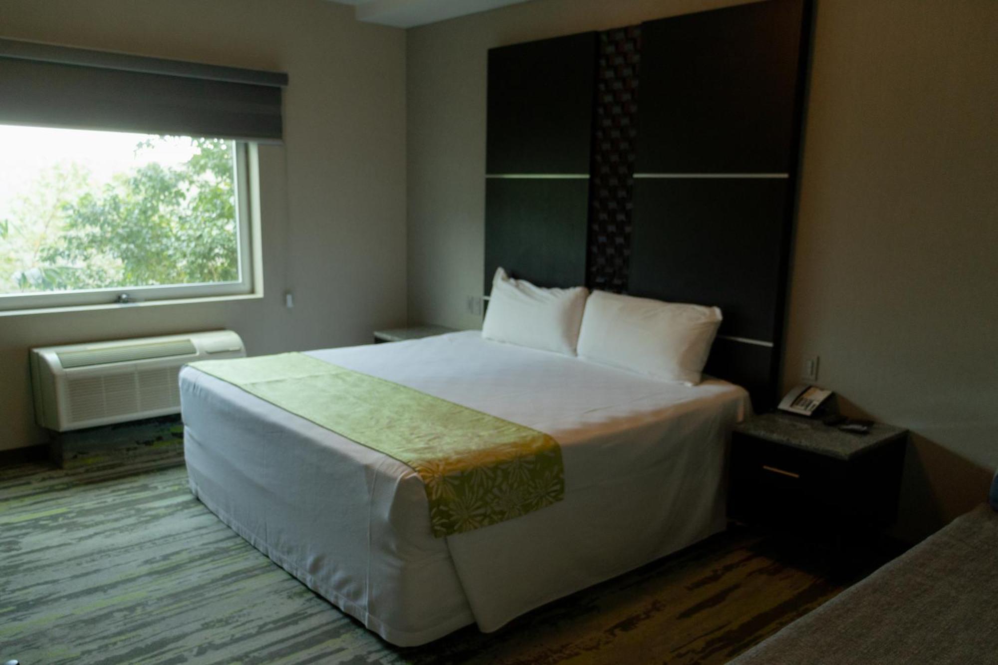 Standard Room,1756588643:JPEG