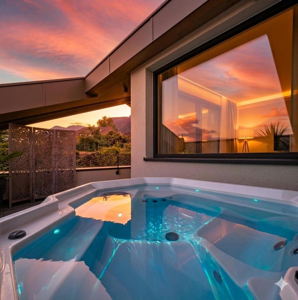 Deluxe Suite Spa Bath
