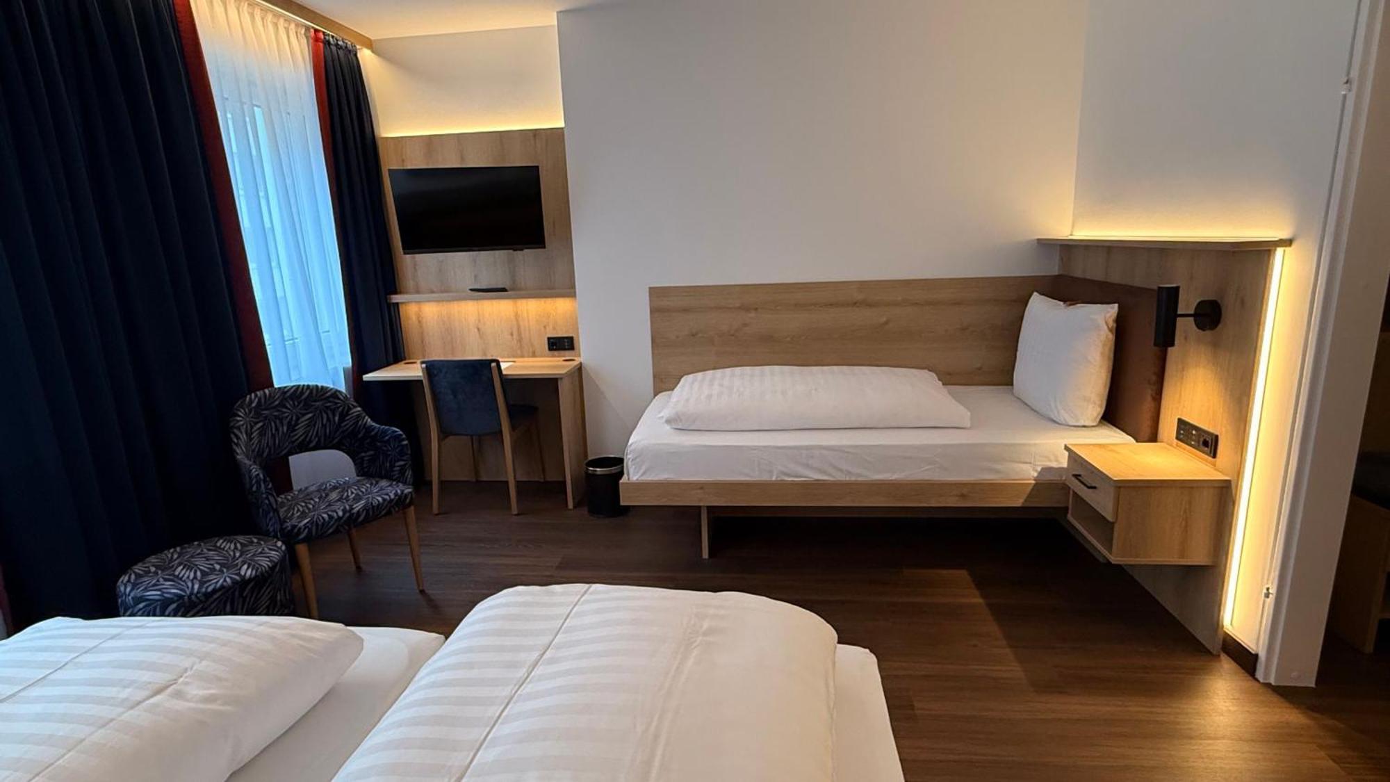 Comfort Triple Room