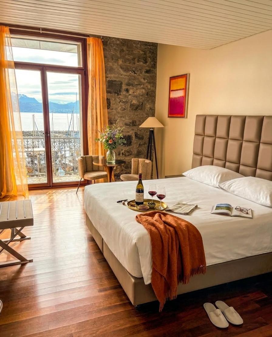 Deluxe Double Room with Balcony and Lake View