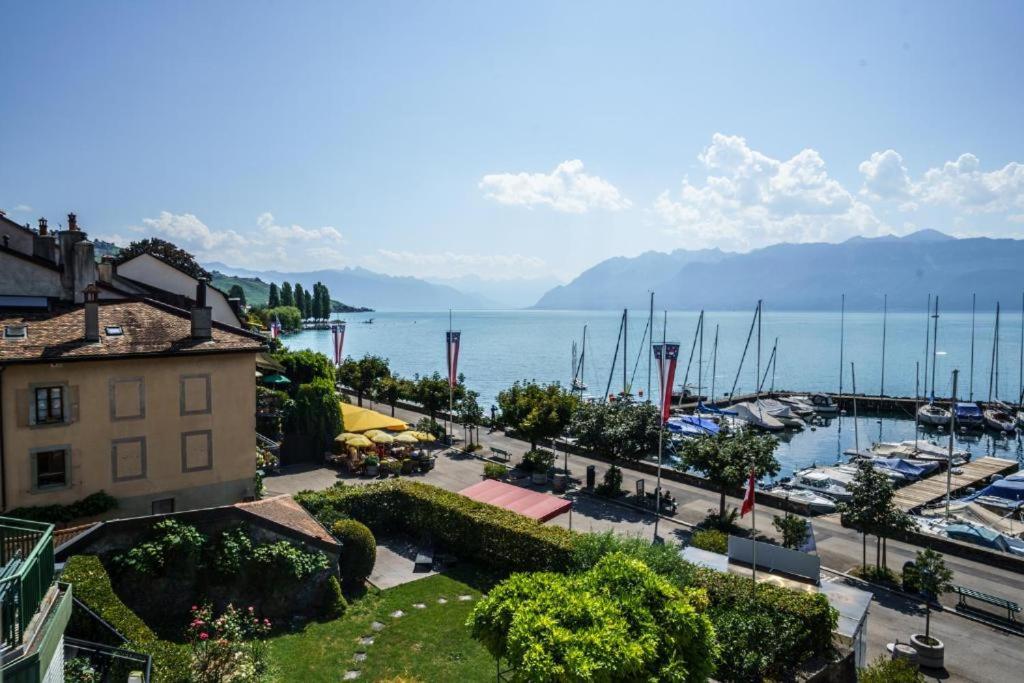 Superior room with view of Lavaux