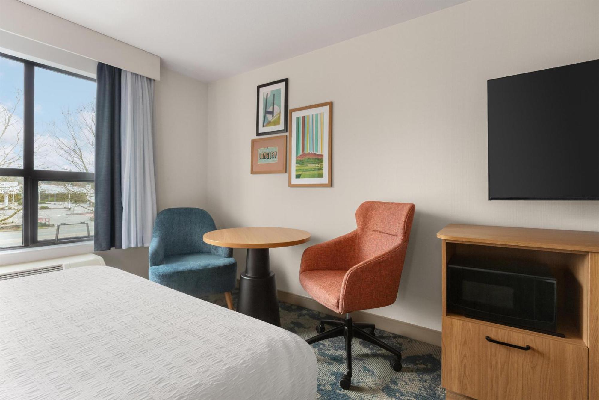 Room with Two Queen Beds - Non-Smoking
