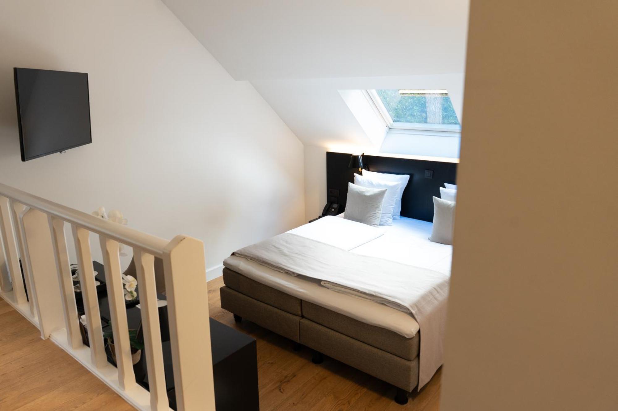 Junior Suite,1758309275:JPEG