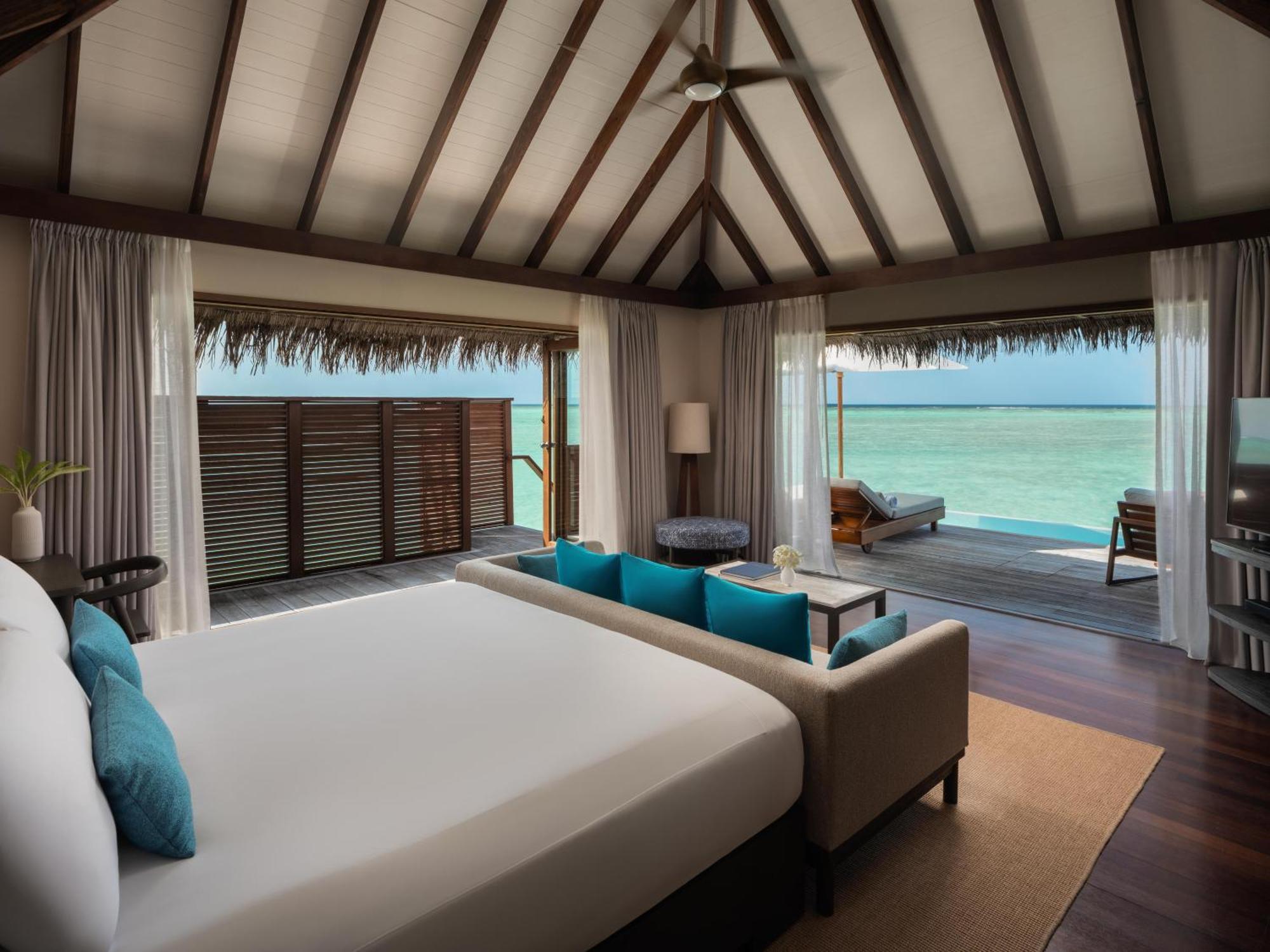 Deluxe Water Villa Pool