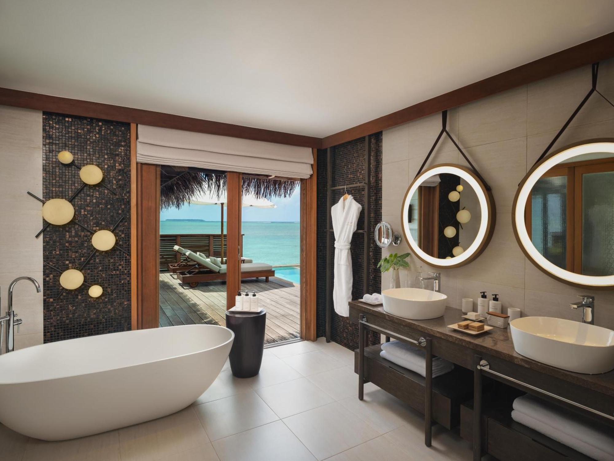 Sunset Water Villa Pool