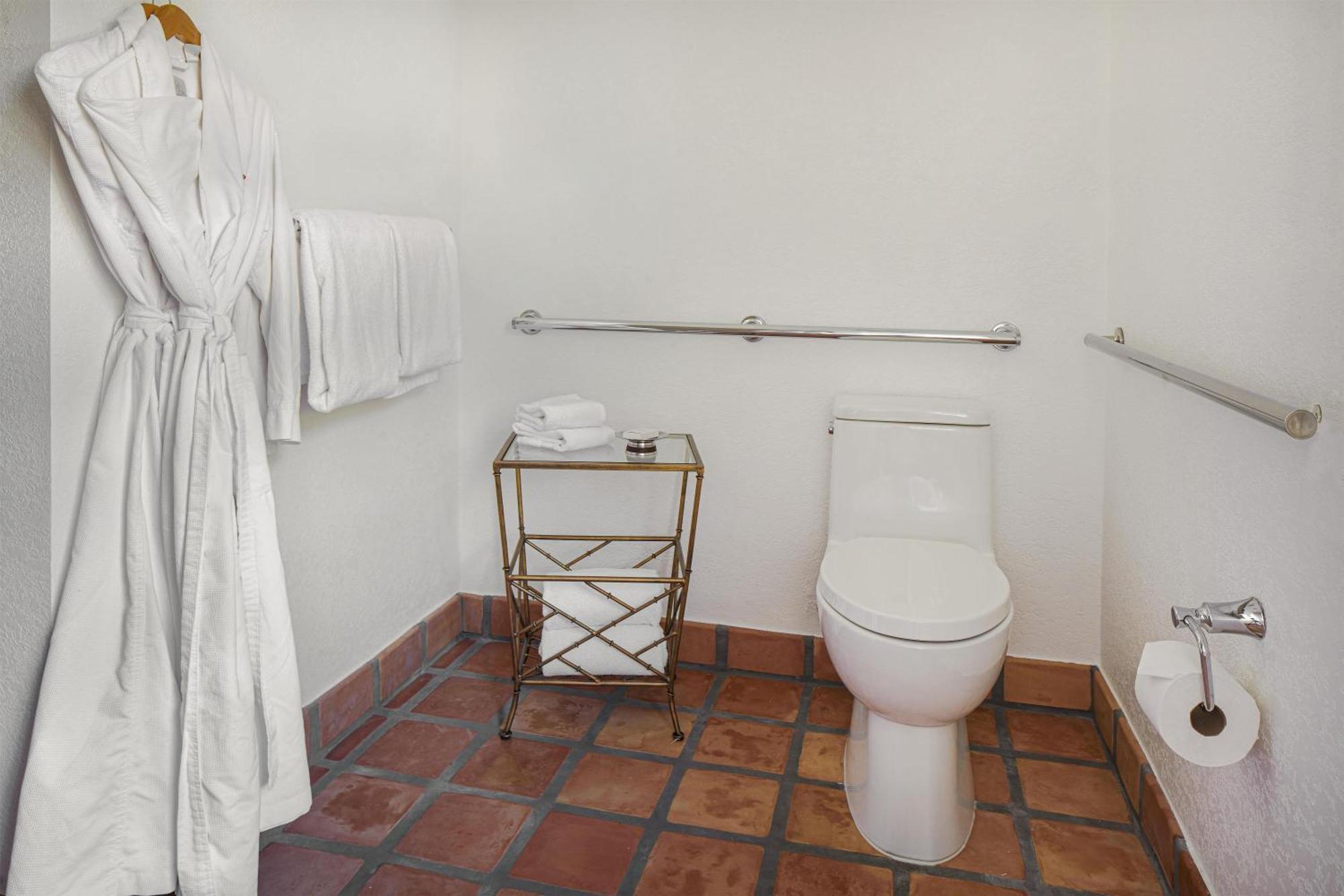 Unterkunft Resort mit Kingsize-Bett und barrierefreier Badewanne