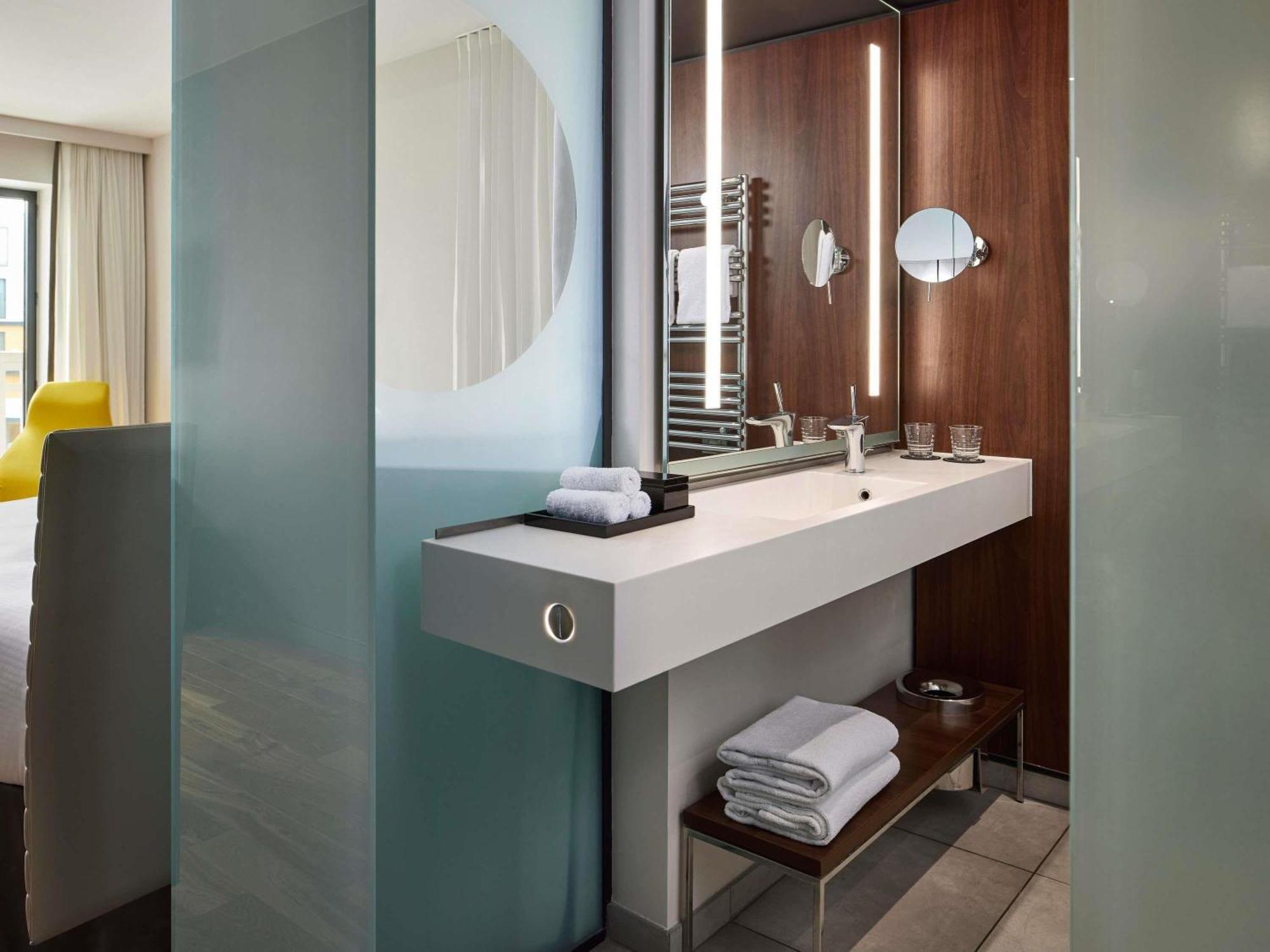 Superior Room with Two Twin Beds