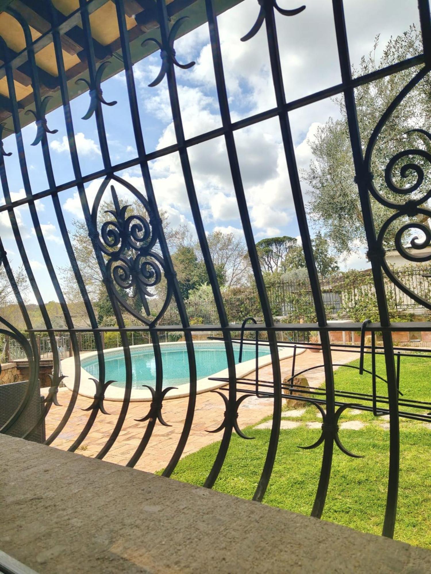Queen Suite Pool View