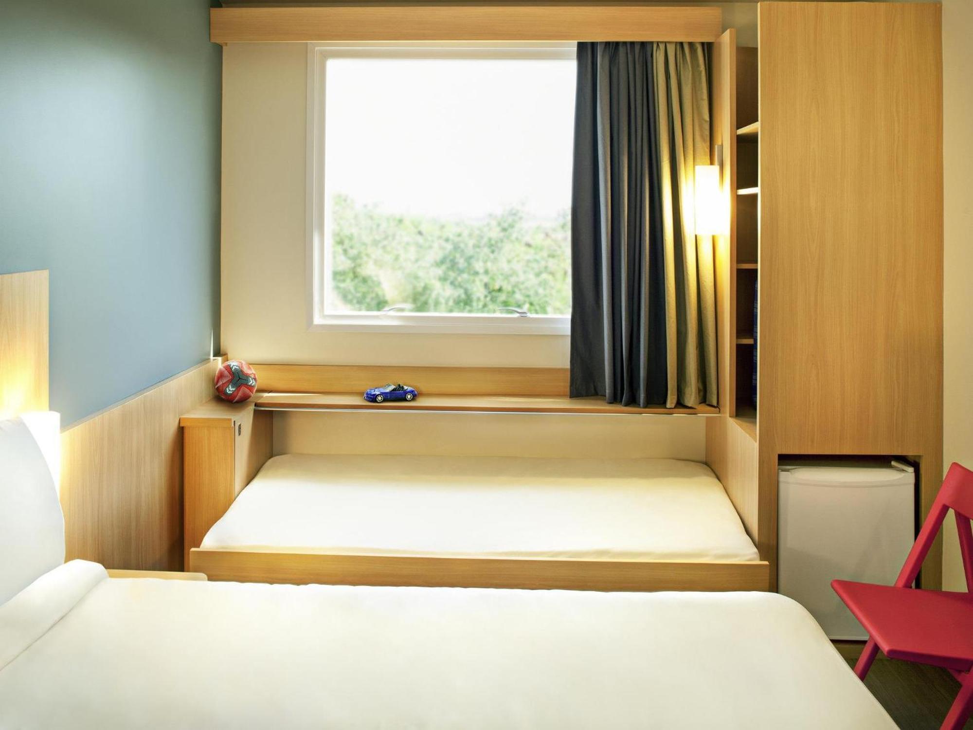 Standard Double Room with Child Bed