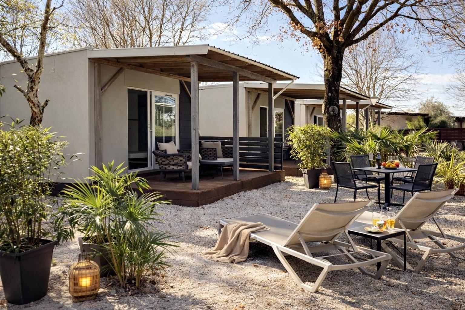 One Bedroom Mobile Home with Terrace  and Outdoor Kitchen - No Pets
