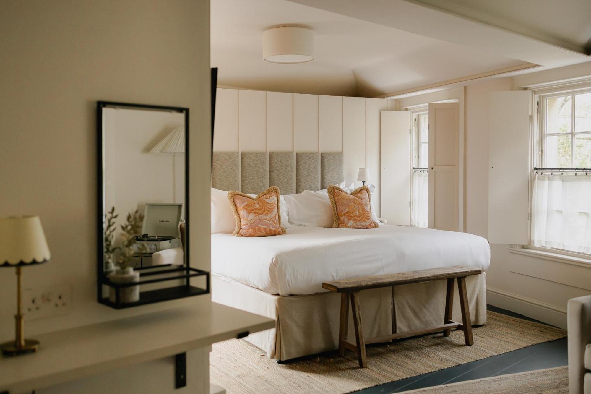 Coach House Large Guest Room
