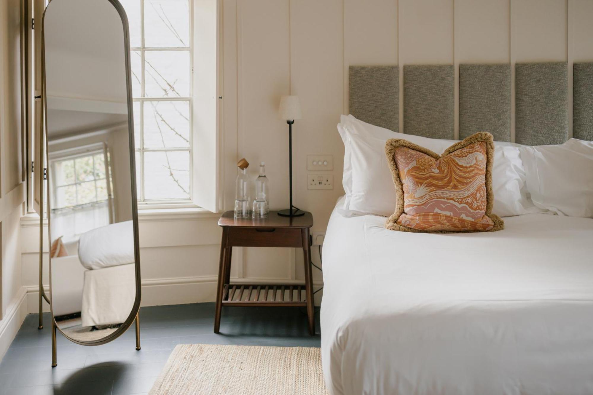 Coach House Large Guest Room