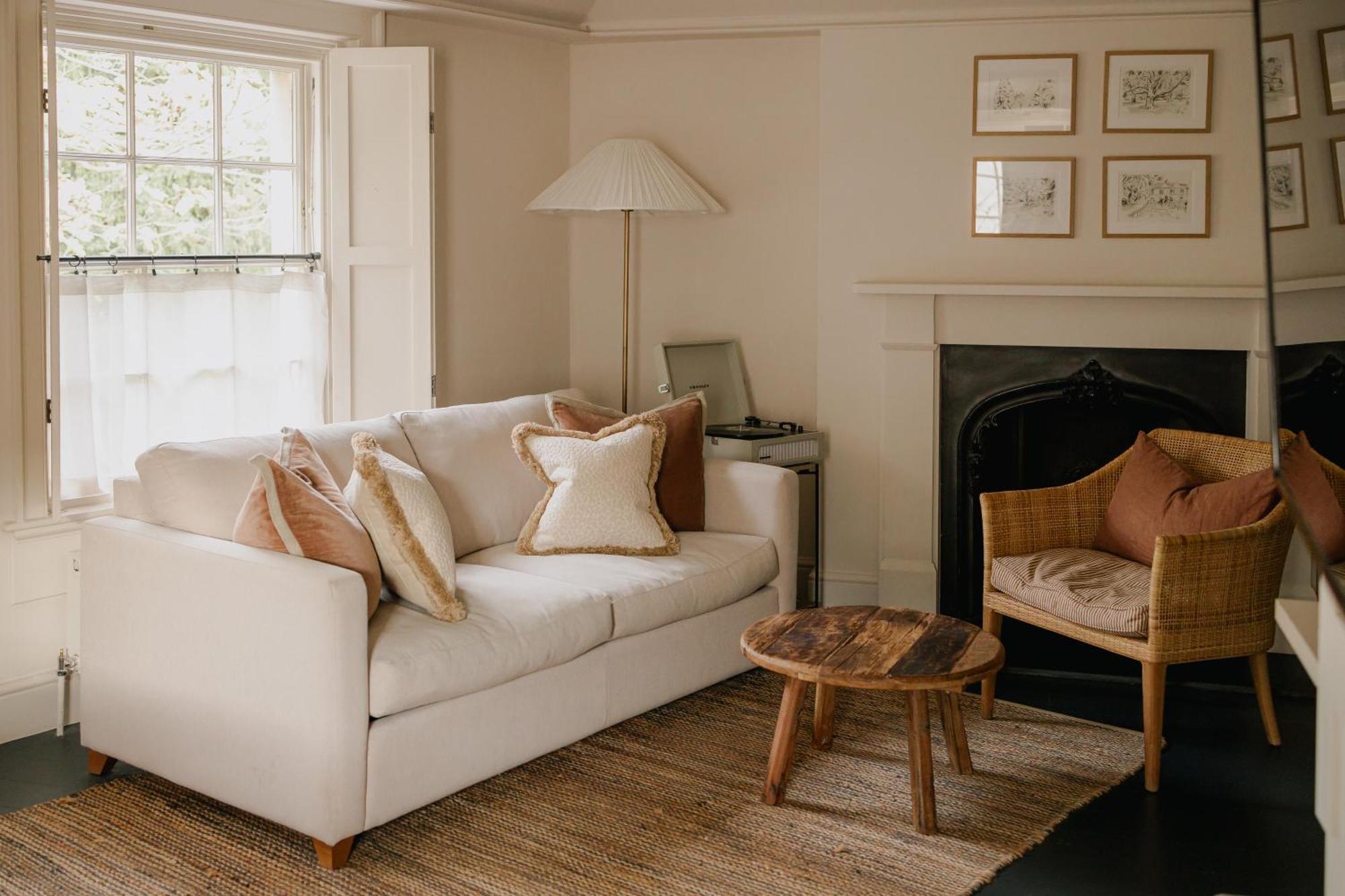 Coach House Large Guest Room