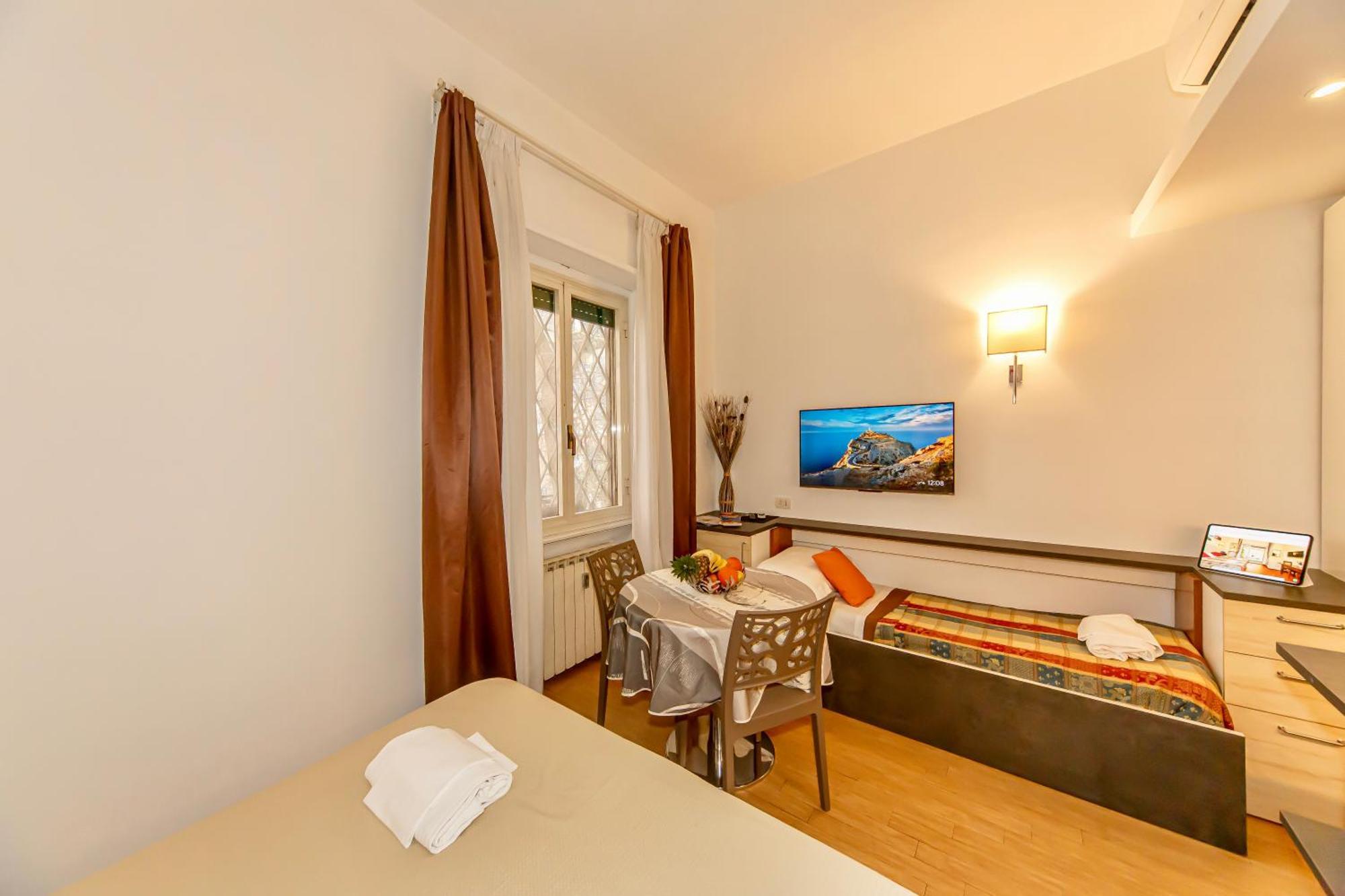 Triple Room