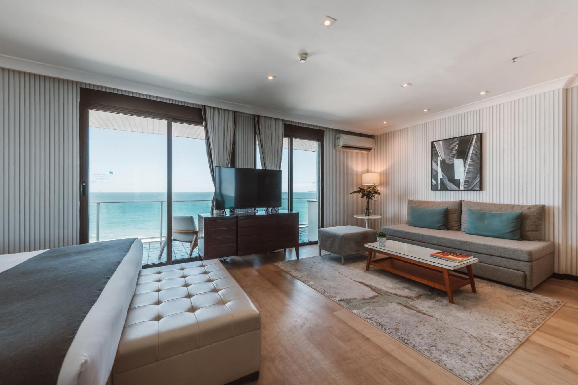 King Suite Sea View
