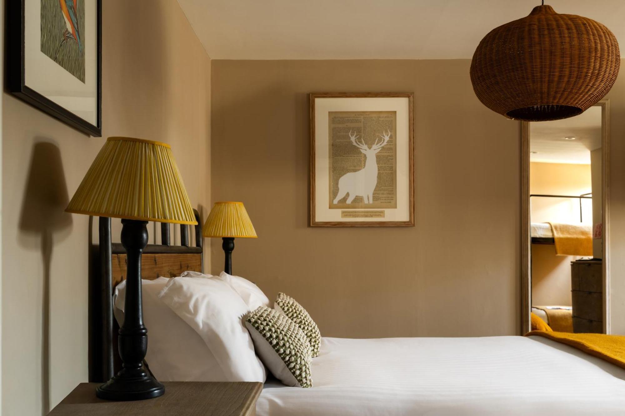 King Room,1758530283:JPEG