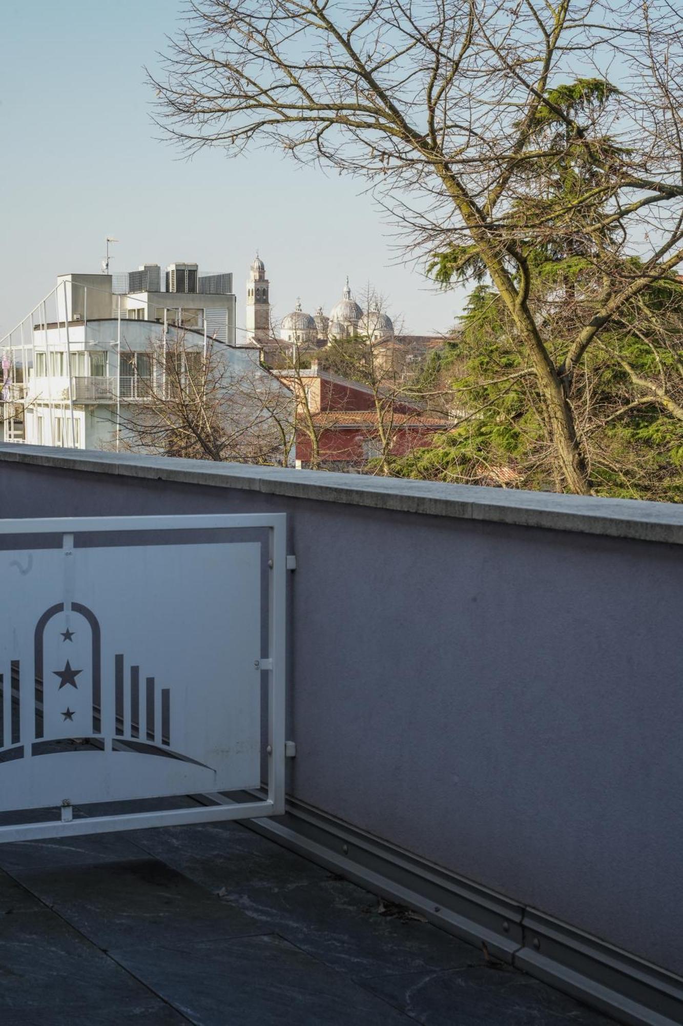 Deluxe Single Room Balcony