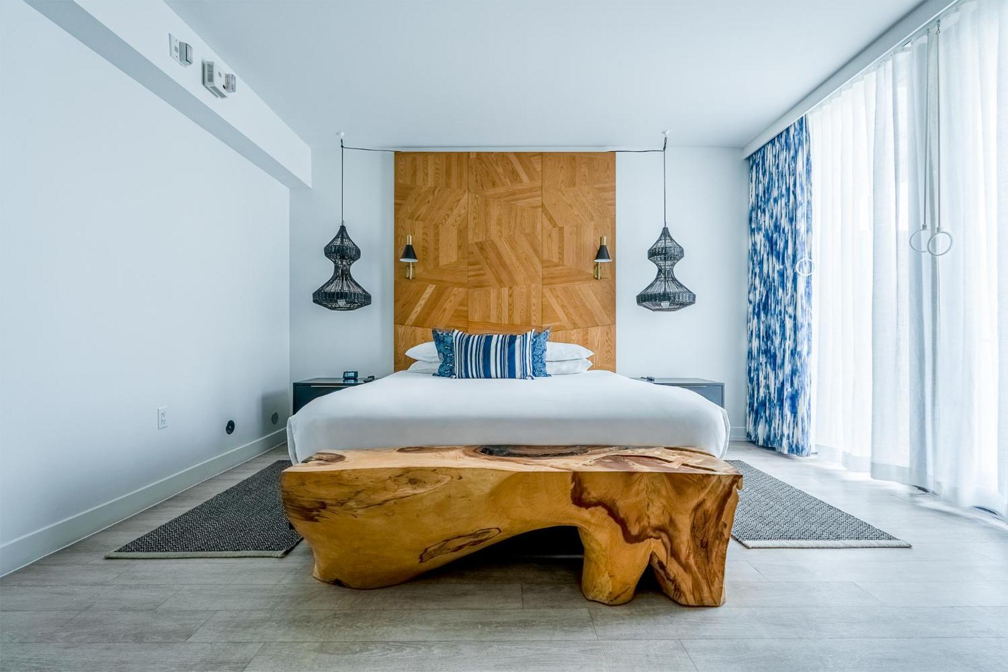 Deluxe Accessible Room Terrace King Bed