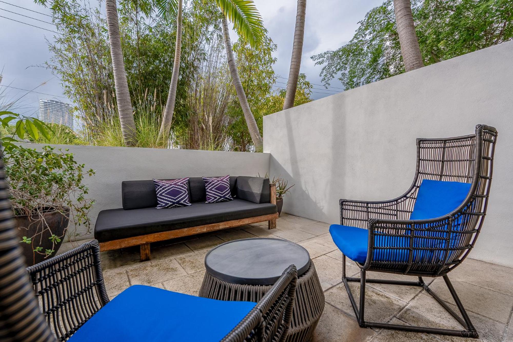 Deluxe Accessible Room Terrace King Bed