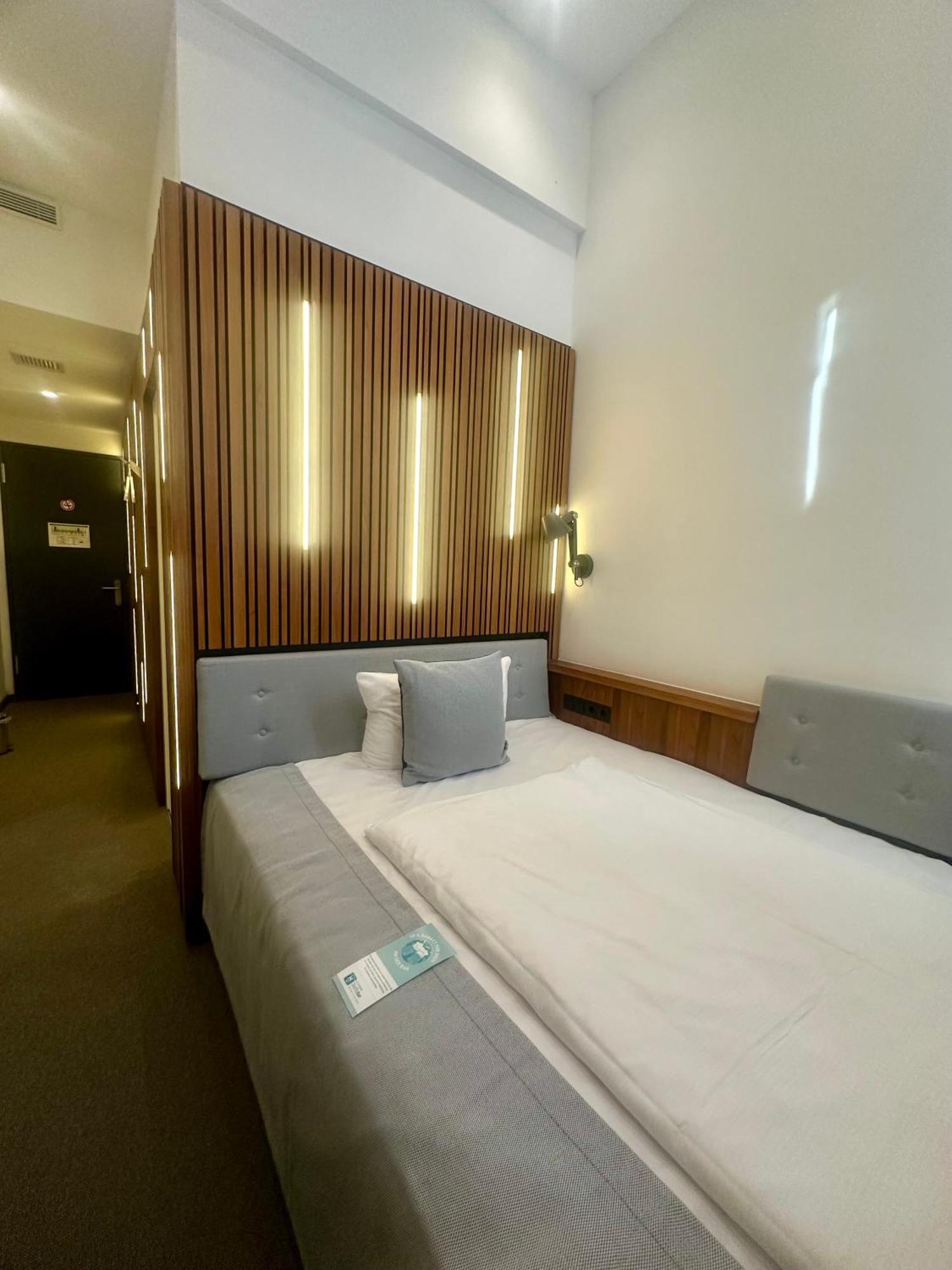 Budget Single Room,1758615823:JPEG