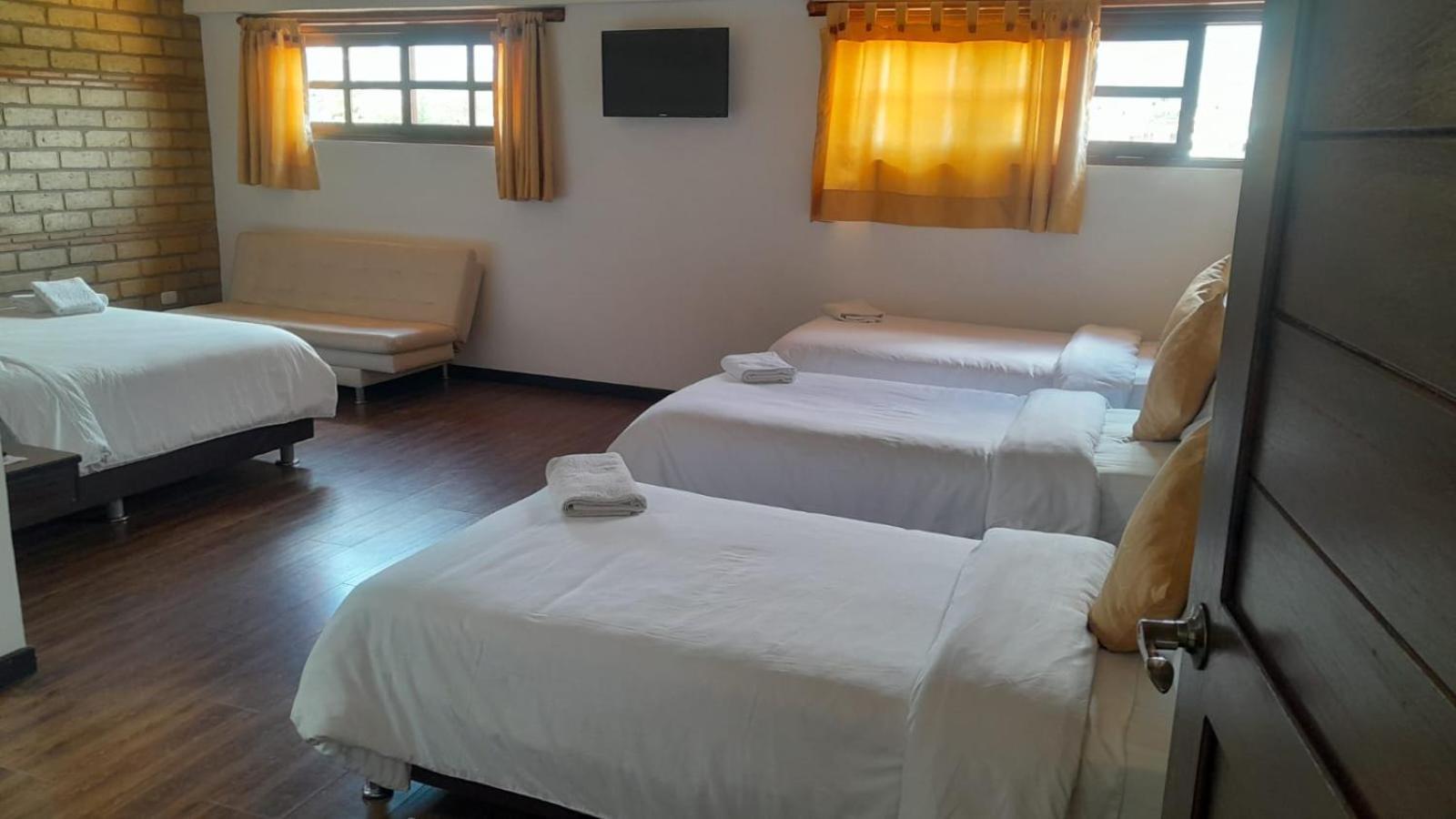 Deluxe Family Room,1758623357:JPEG