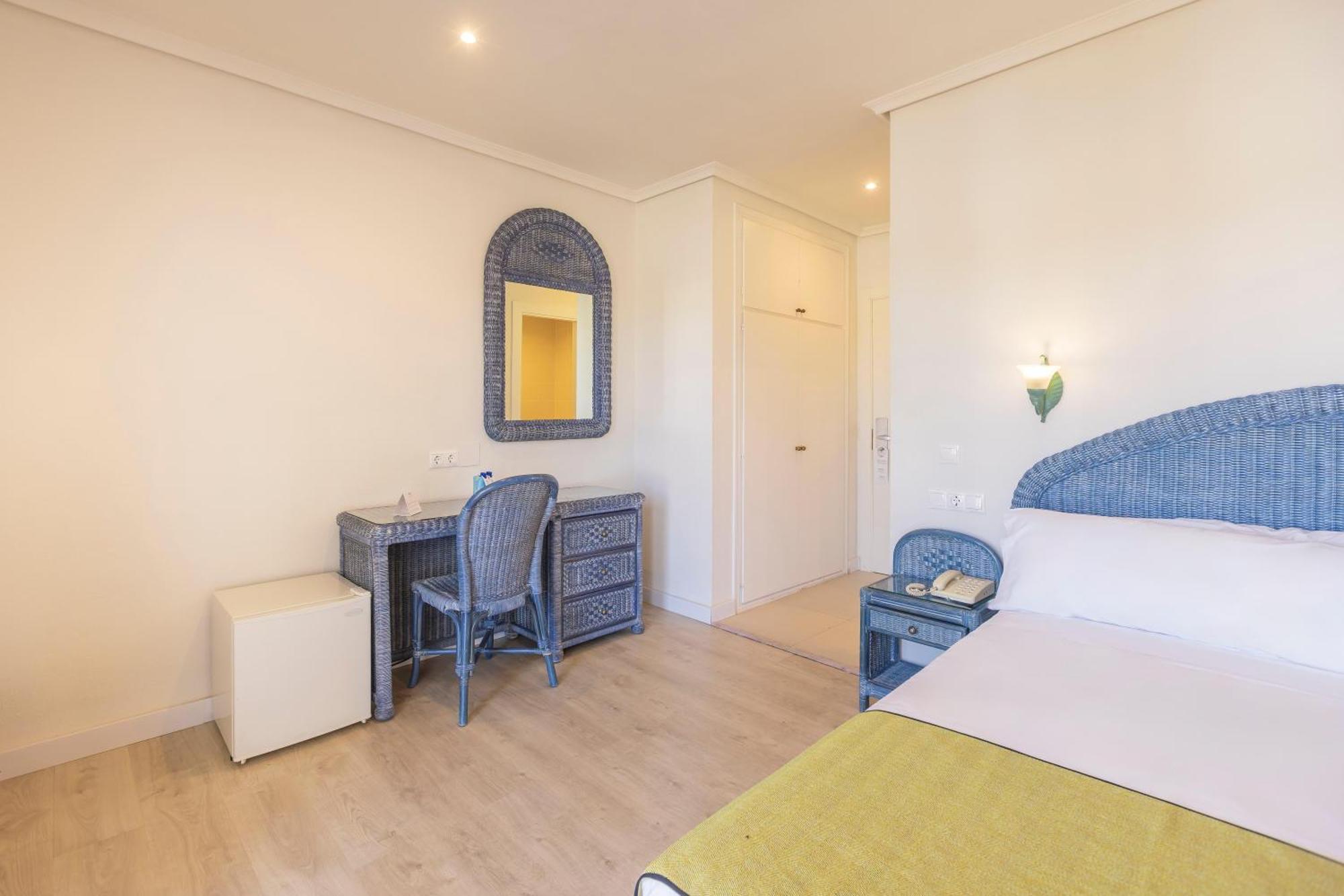 Single Room,1758637013:JPEG
