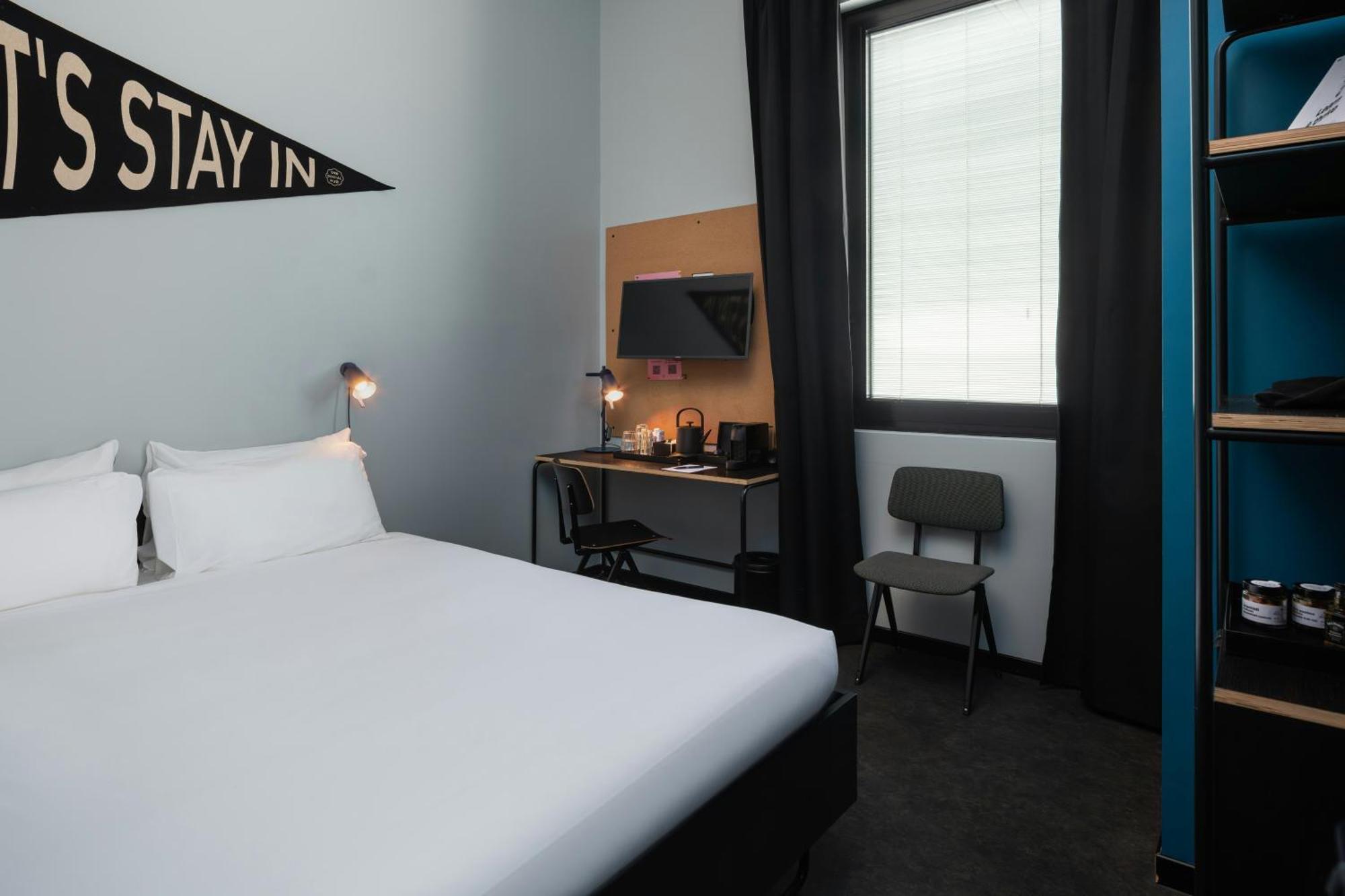Economy Queen Room