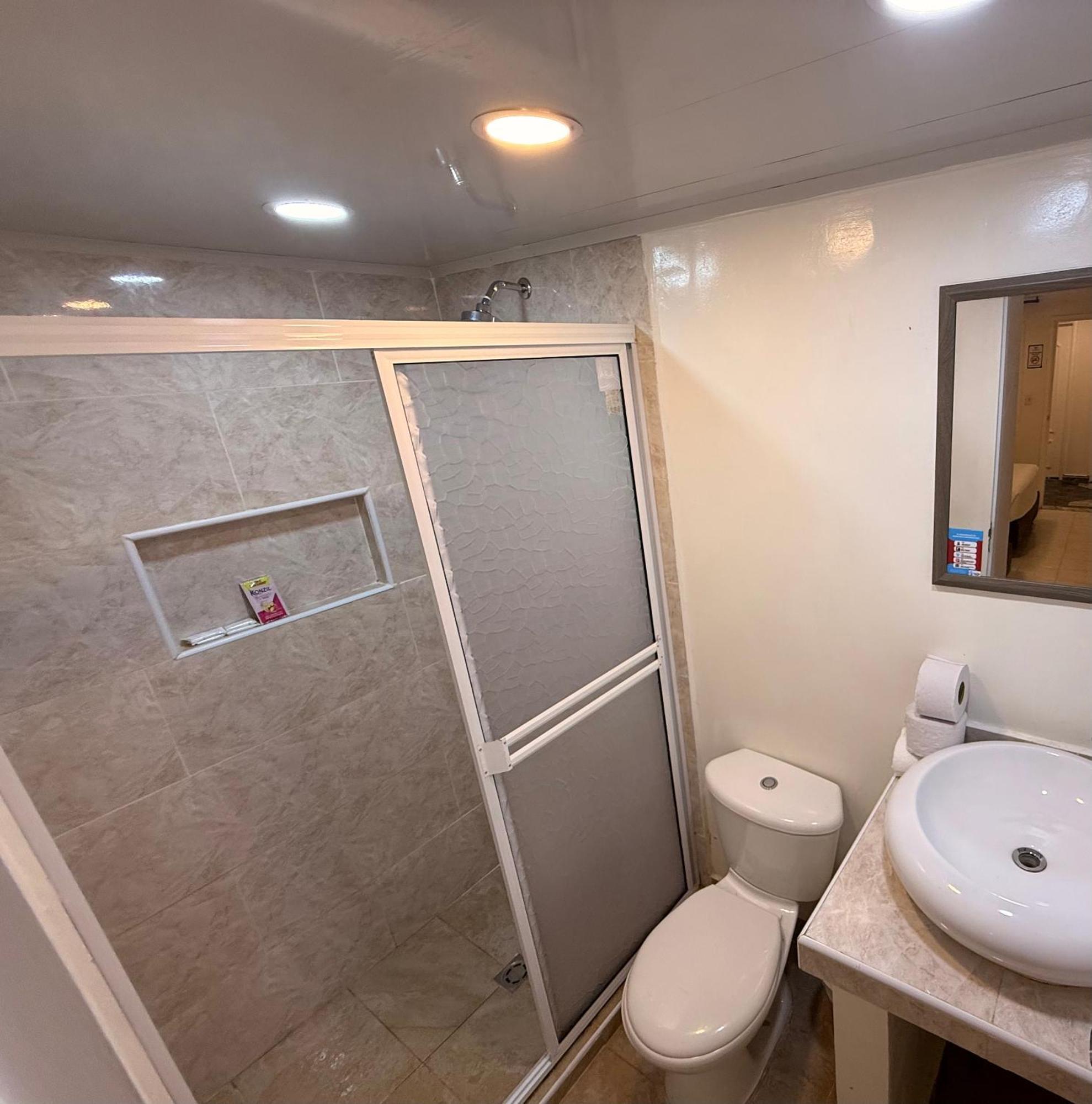 Quadruple Room Private Bathroom