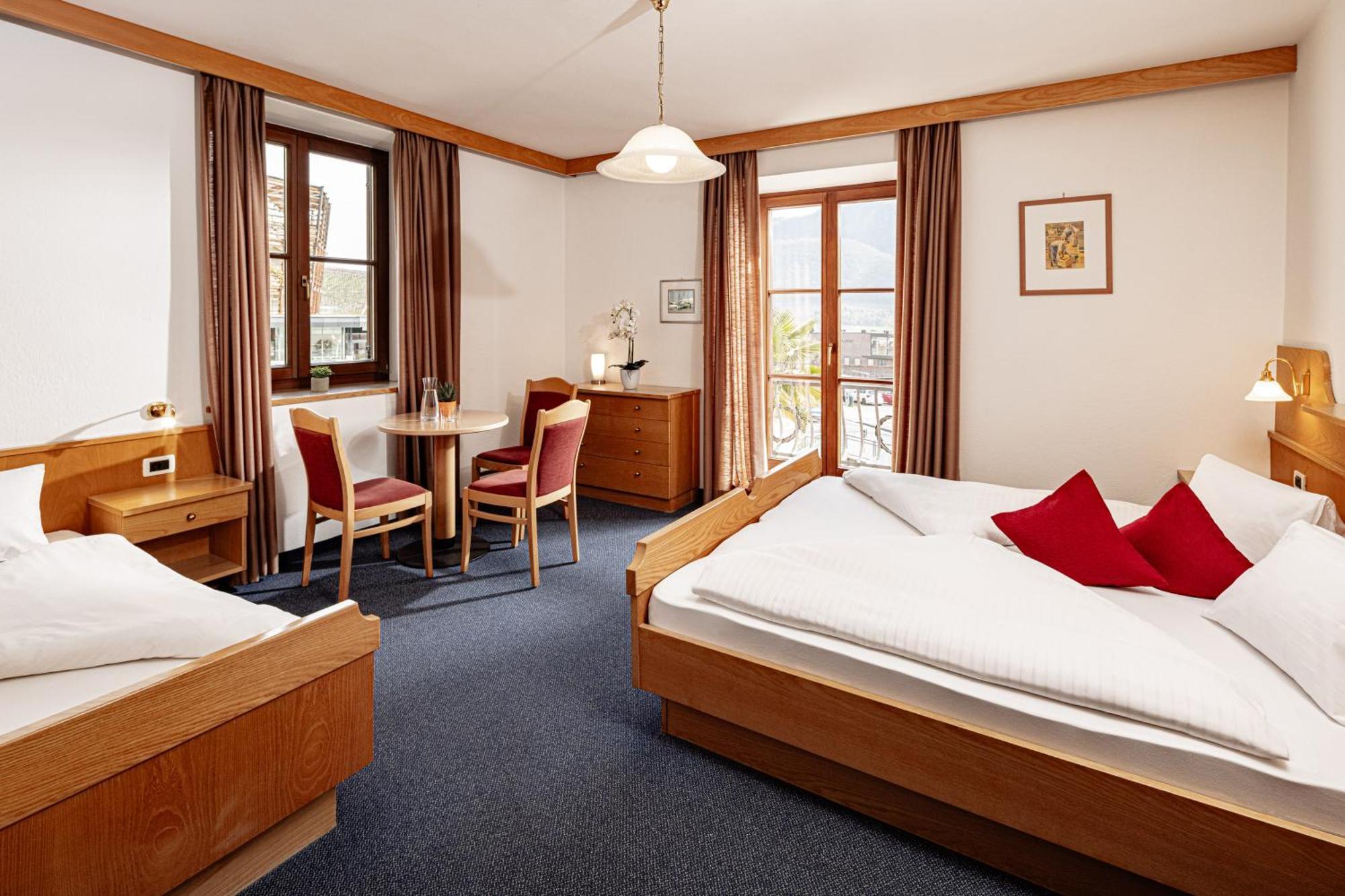 Triple Room,1760393976:JPEG