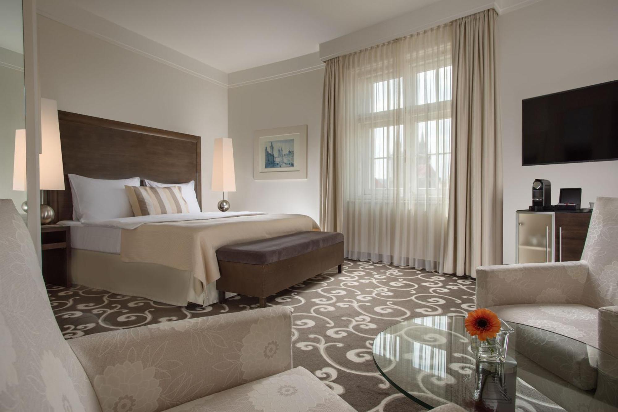 Junior Suite,1765149008:JPEG