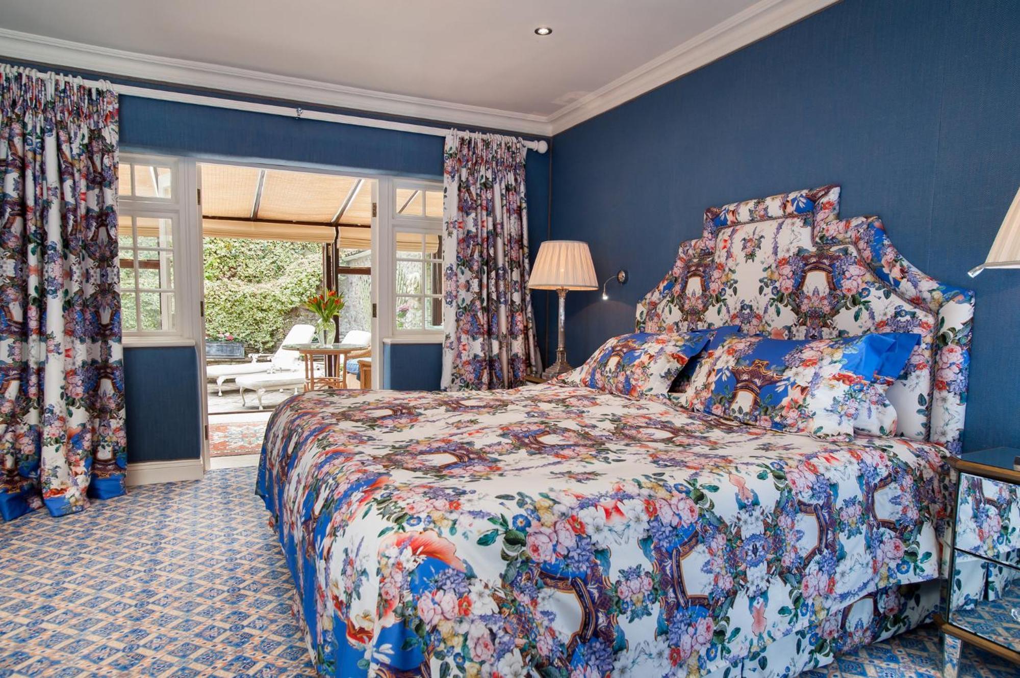 Courtyard Suite