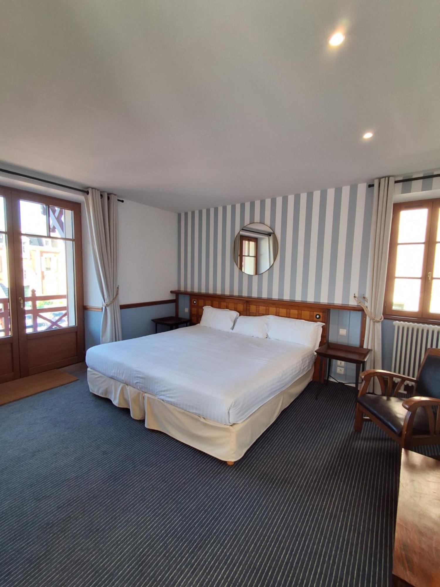 Deluxe King Room,1765175317:JPEG