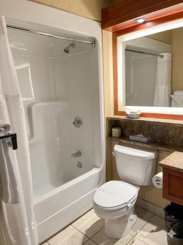 Chambre avec 2 Lits Queen-Size - Vue sur Piscine Intérieure