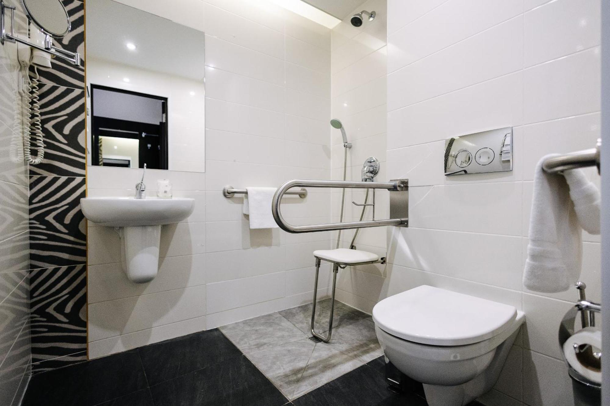 Twin Room - Disability Access