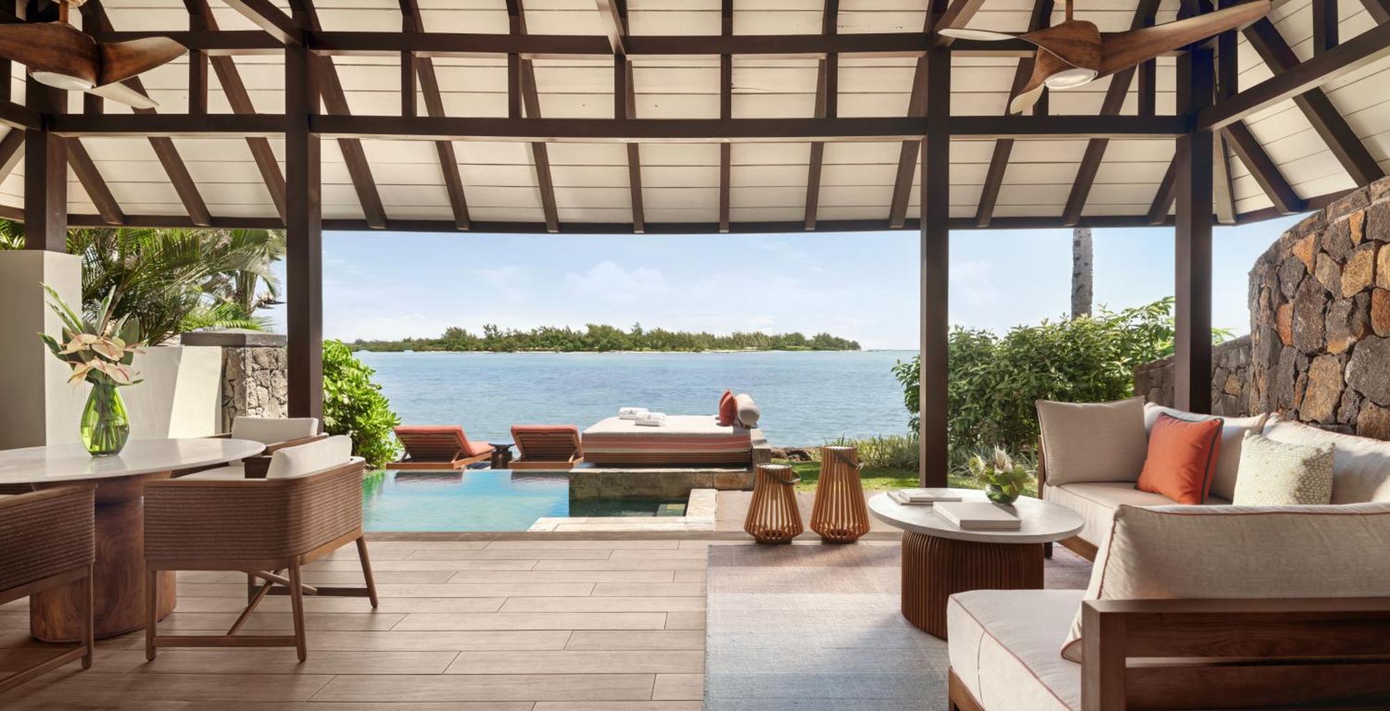 Oceanfront Pool Villa King