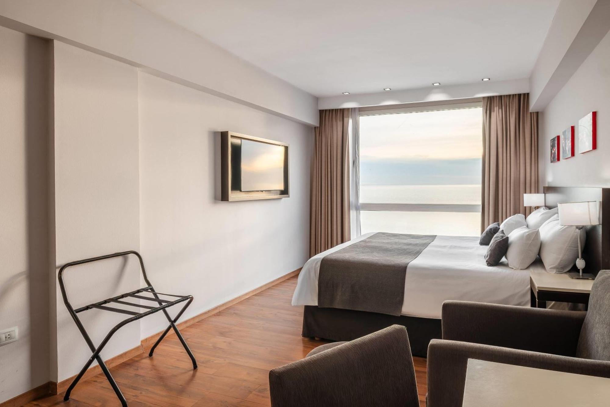 Double or Twin Room Ocean View Non-Smoking