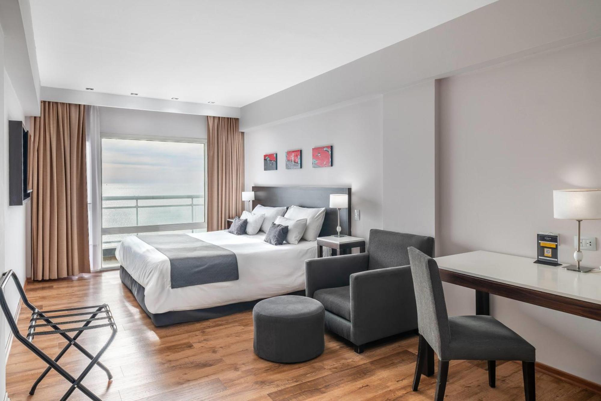 Queen or Twin Room Balcony Ocean View Non-Smoking