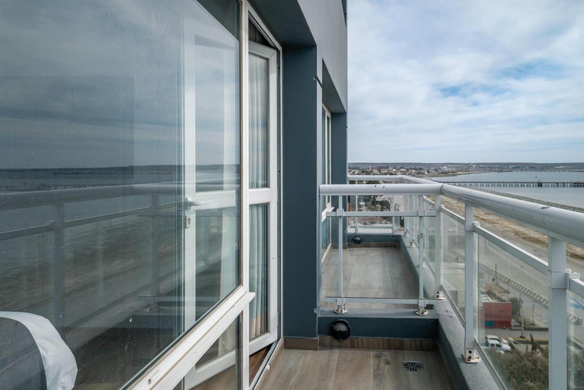 Queen or Twin Room Balcony Ocean View Non-Smoking