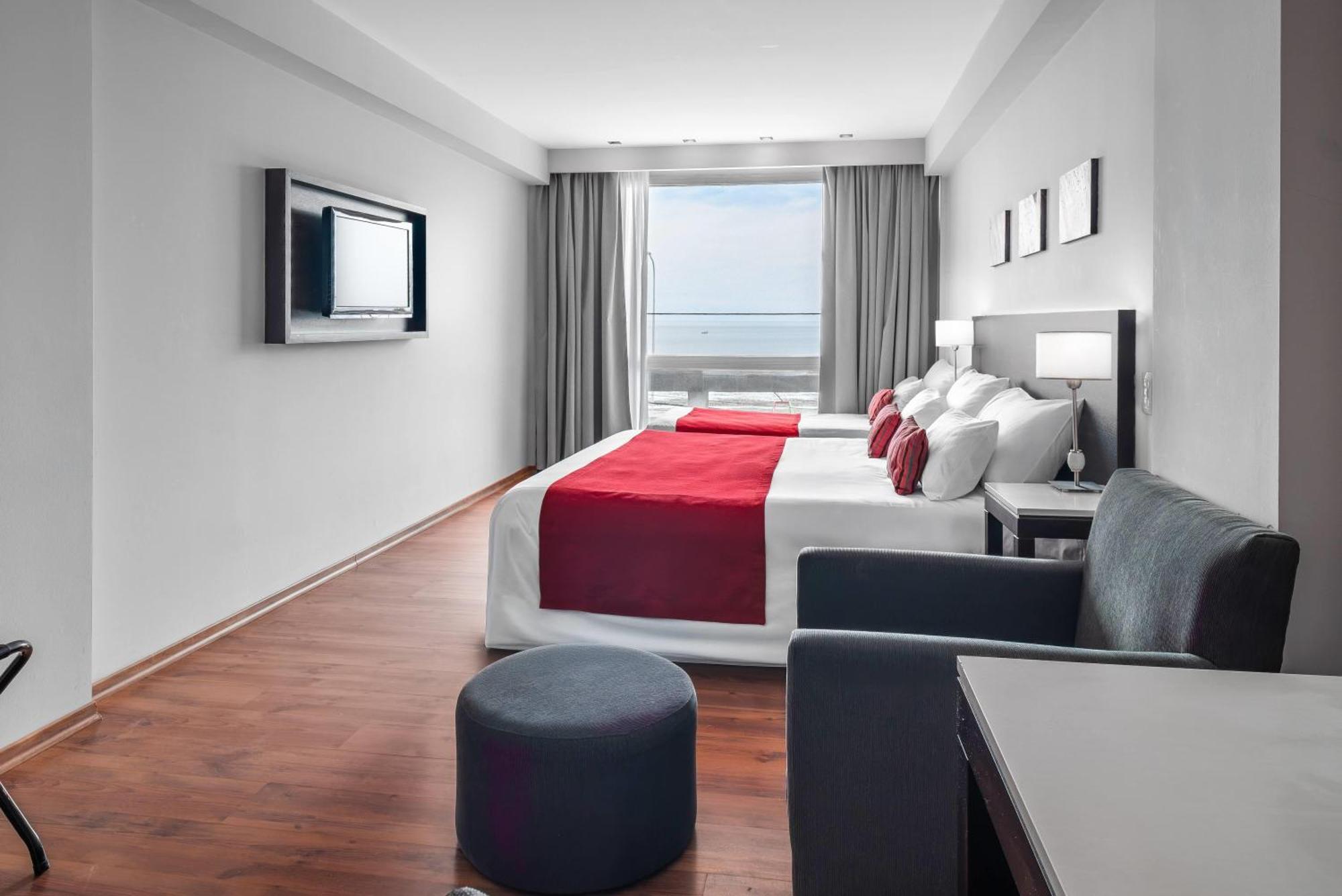 Triple Room Ocean View Non-Smoking