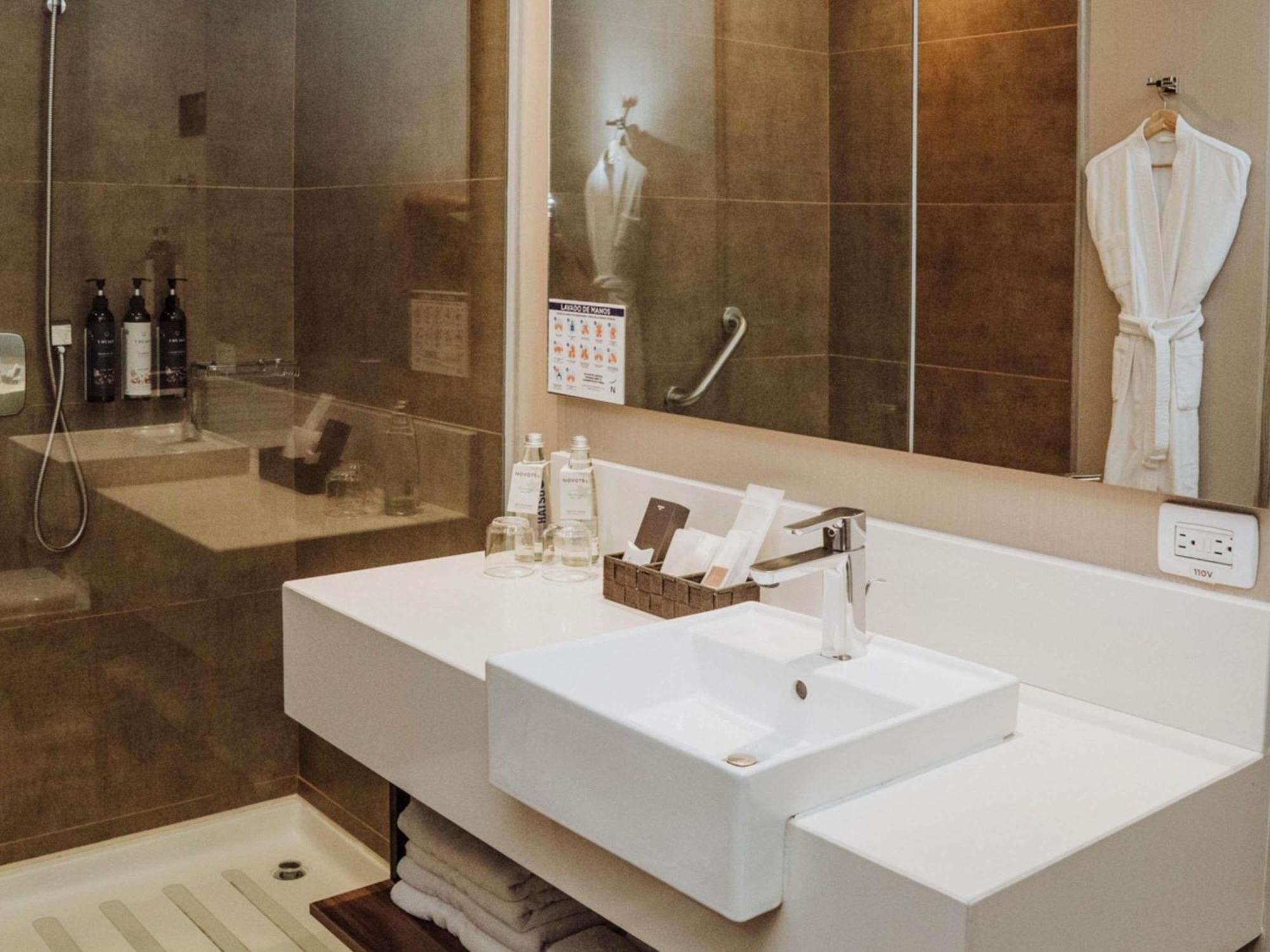 Executive Queen Room