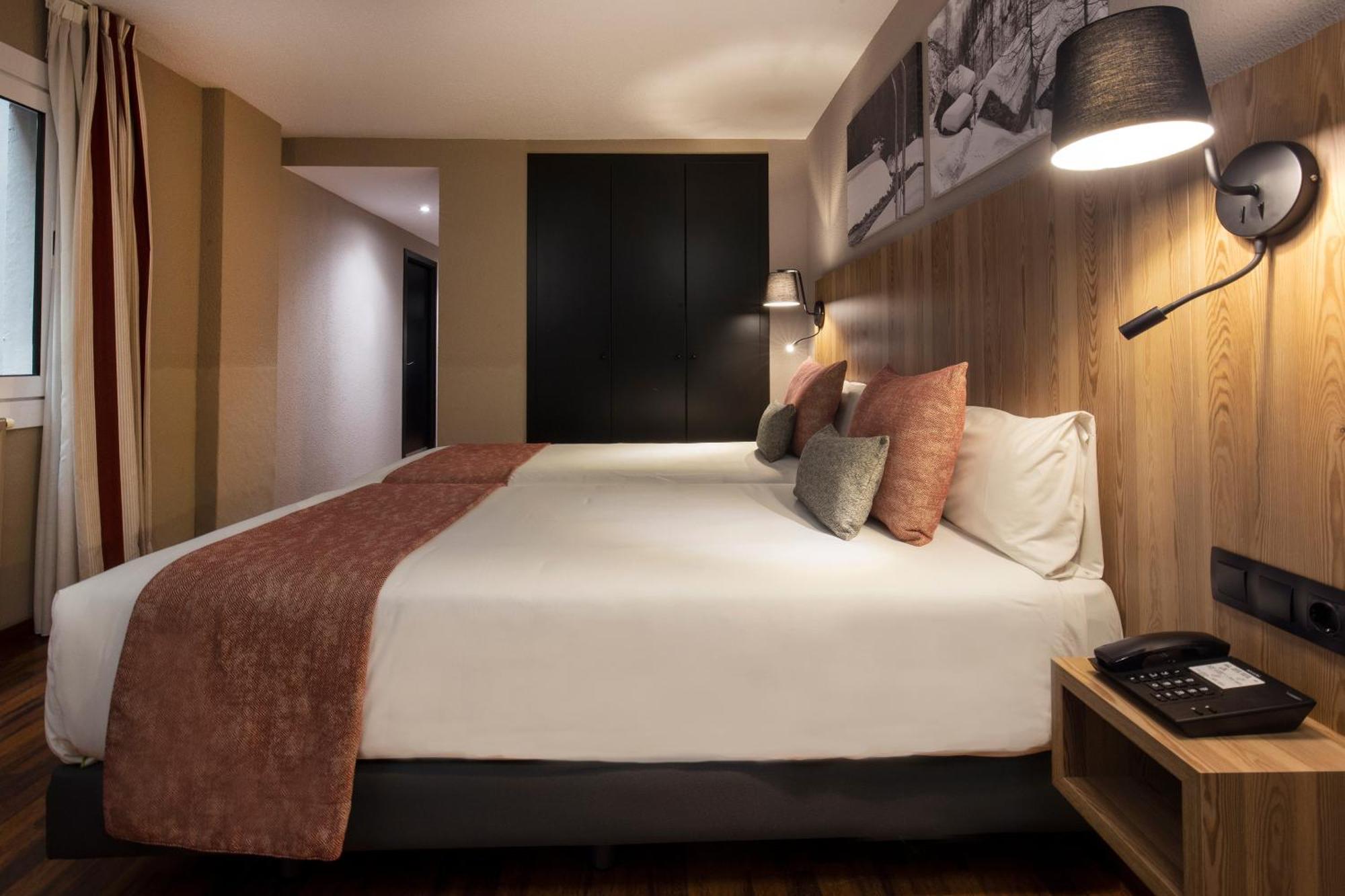 Interior Double Room