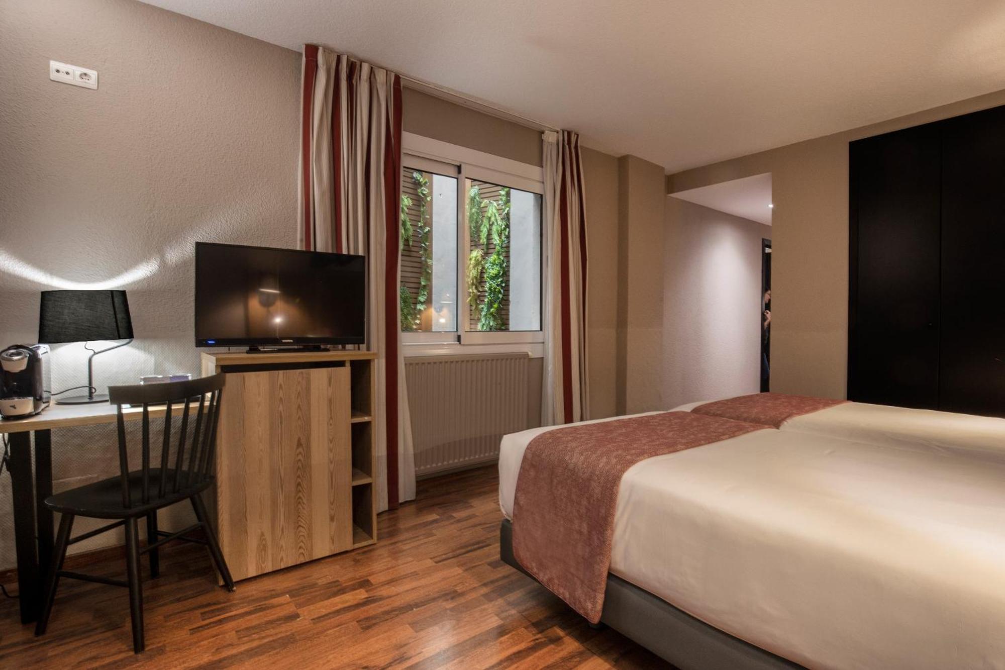 Interior Double Room