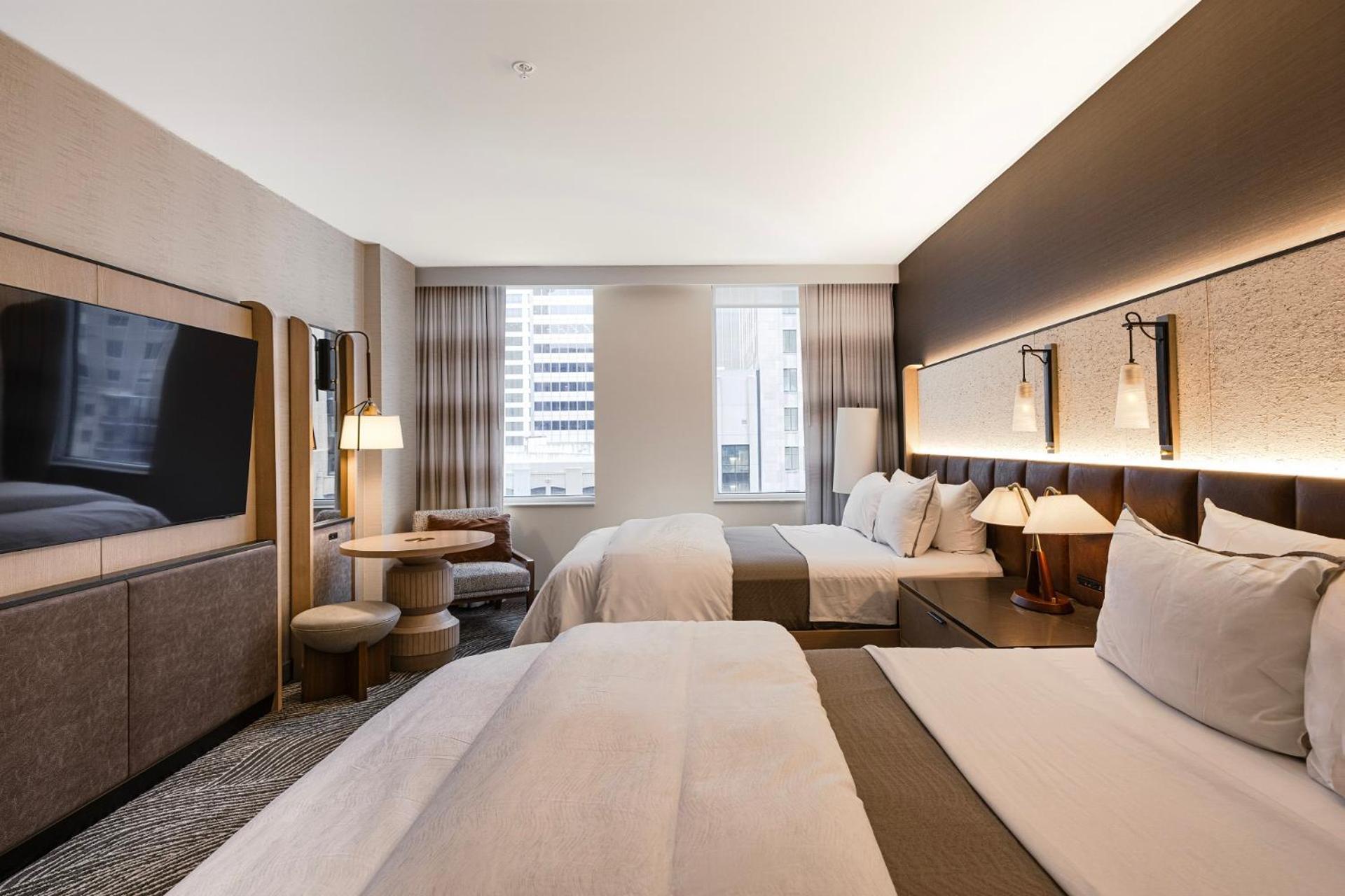 Guest room, 2 Double, City view