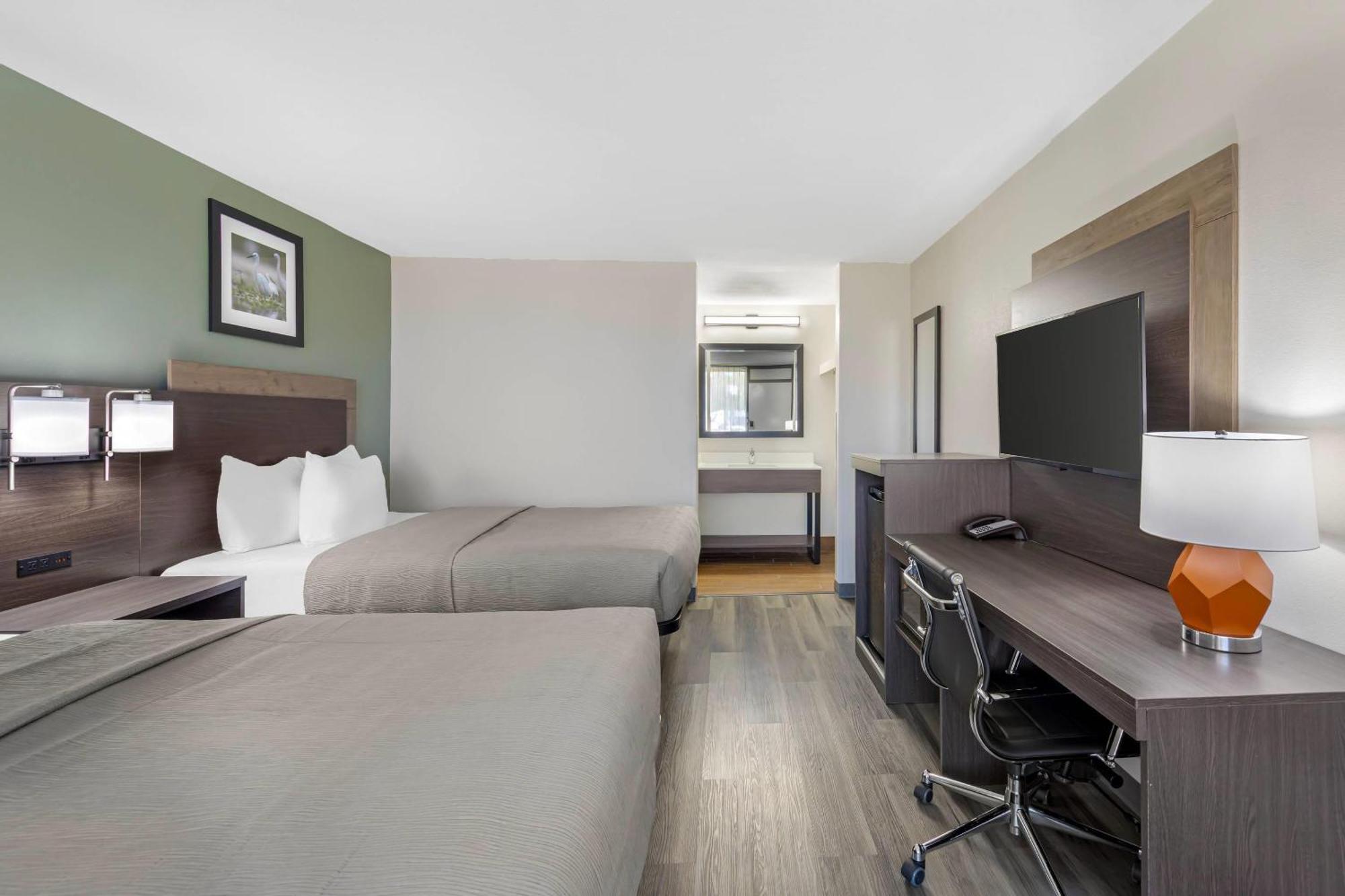 Double Room with Two Double Beds - Smoking