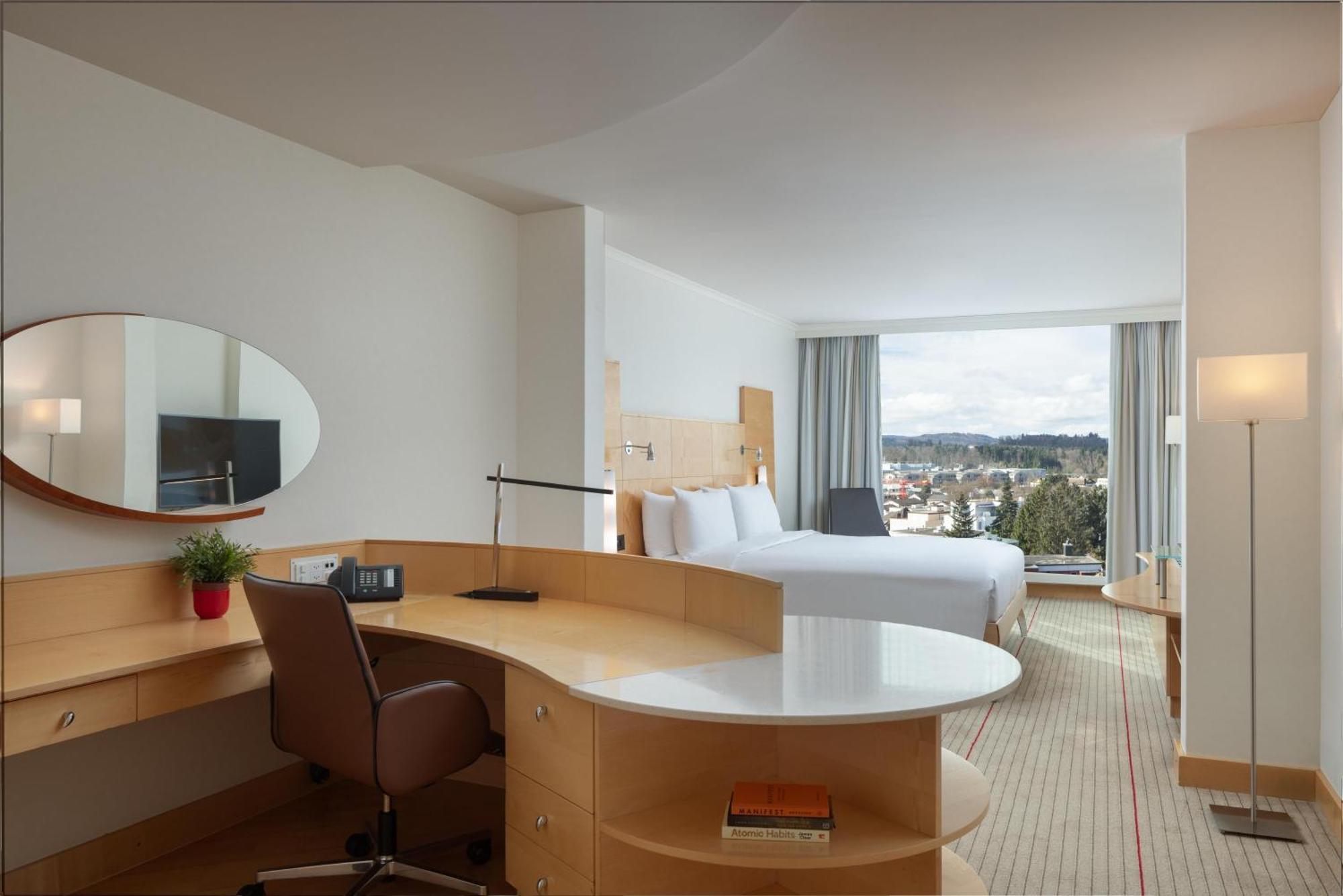 Chambre Lit King-Size Relaxation avec Accès au Salon Exécutif